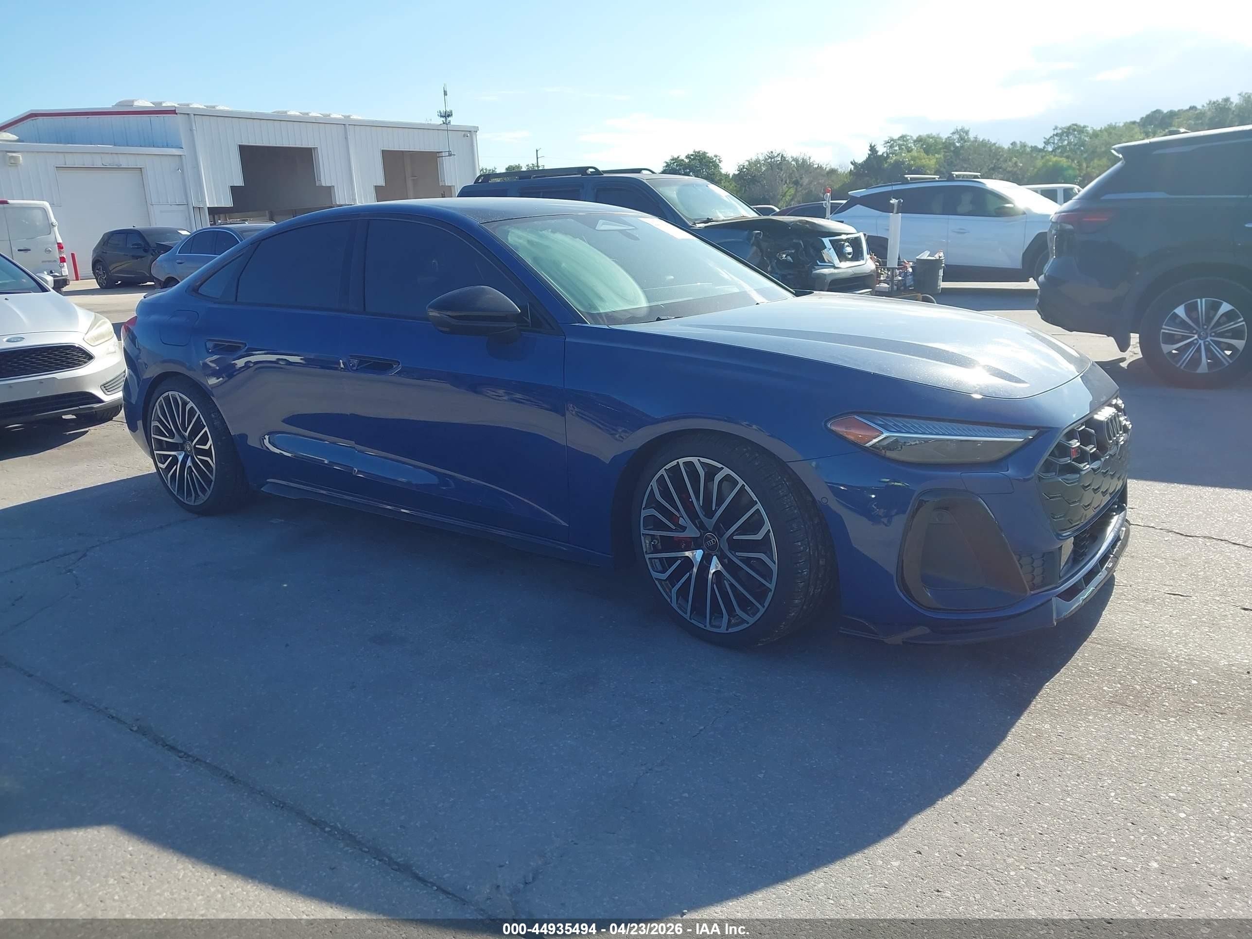 2025 Audi S5, VIN WAU35CFU0SN077576 — Зад