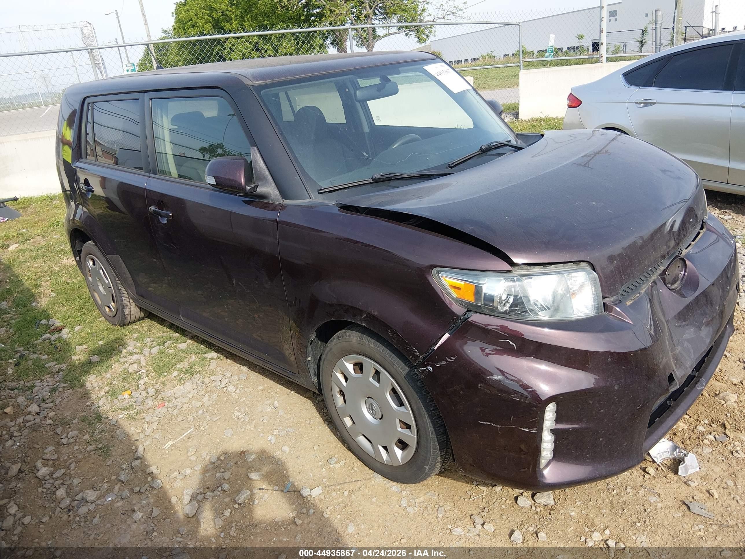 2014 Scion xB, VIN JTLZE4FEXEJ061039 — Front end
