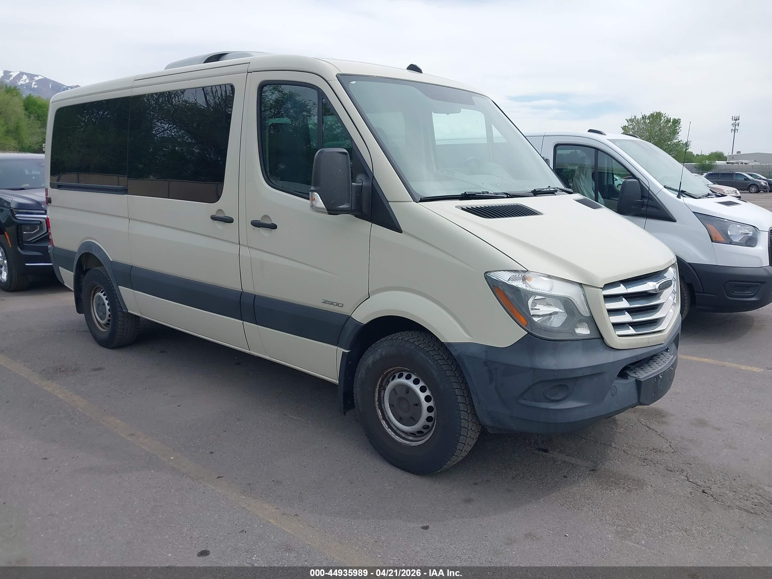 2016 Freightliner Sprinter, VIN WCDPE7CD2GP329004 — Normal wear