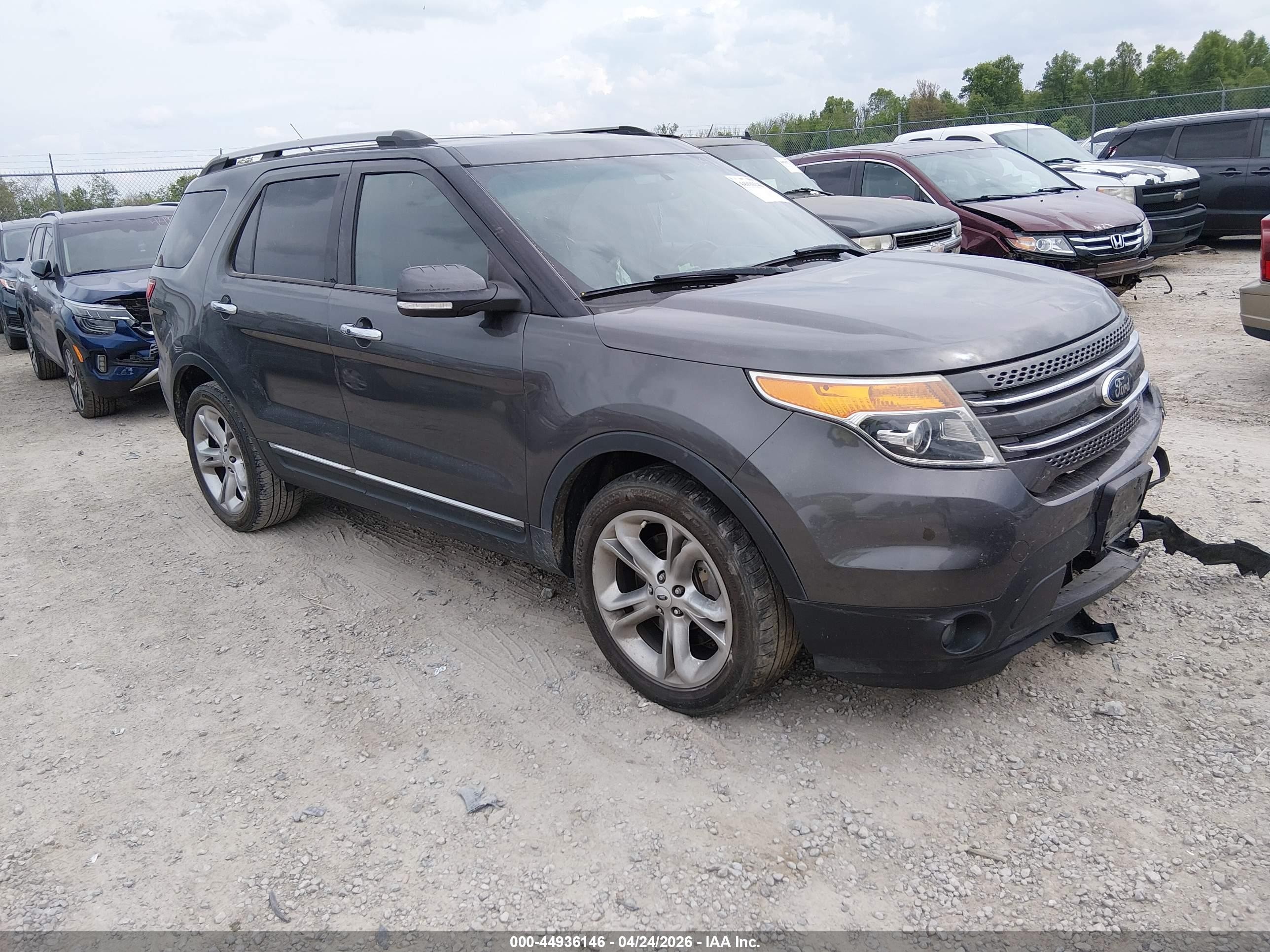 2015 Ford Explorer Limited, VIN 1FM5K7F87FGA10218 — Front end
