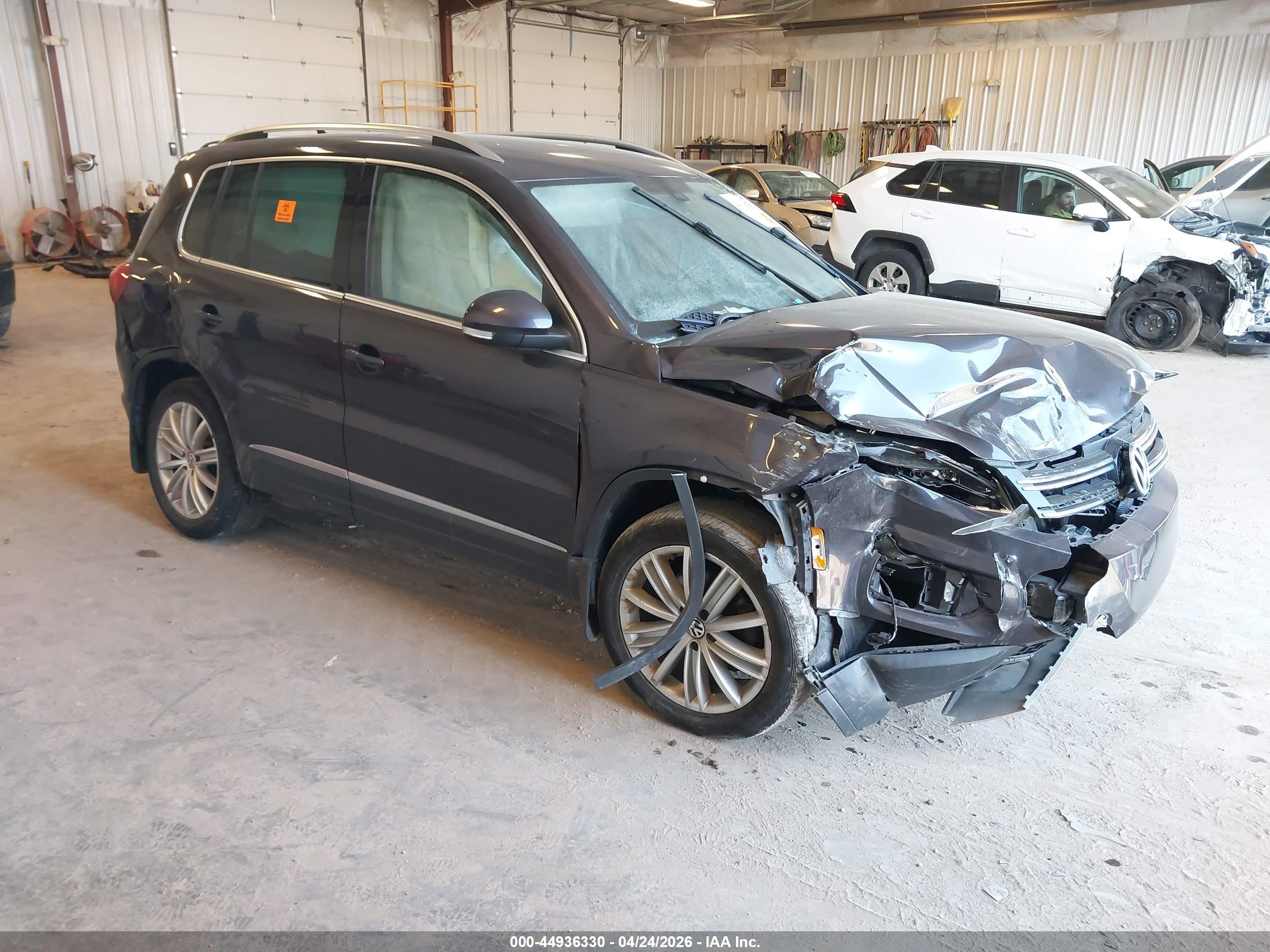 2016 Volkswagen Tiguan SEL, VIN WVGBV7AX4GW535981 — Biohazard / chemical