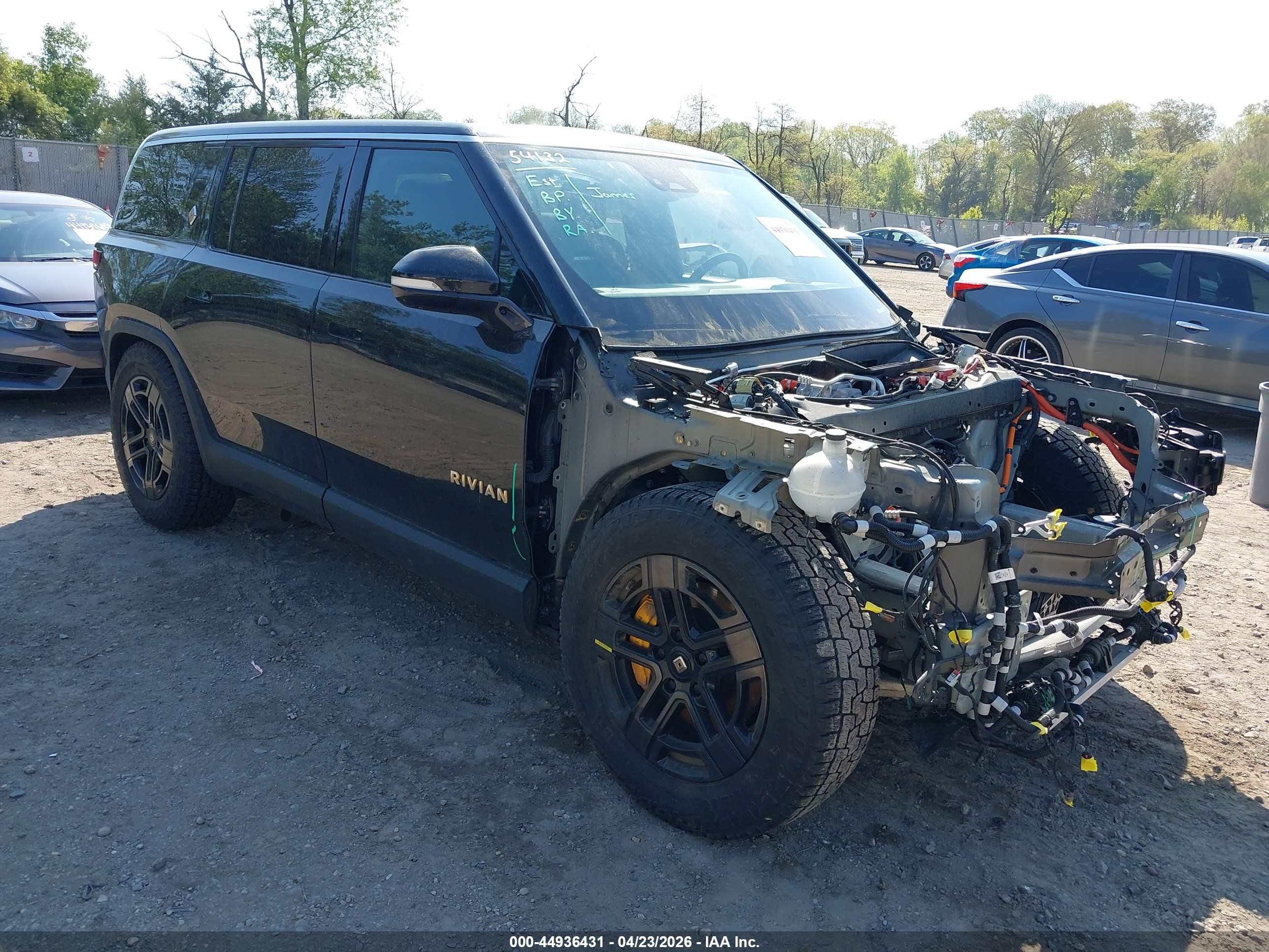 2022 Rivian R1S Launch Edition, VIN 7PDSGABL0NN002240 — Front end