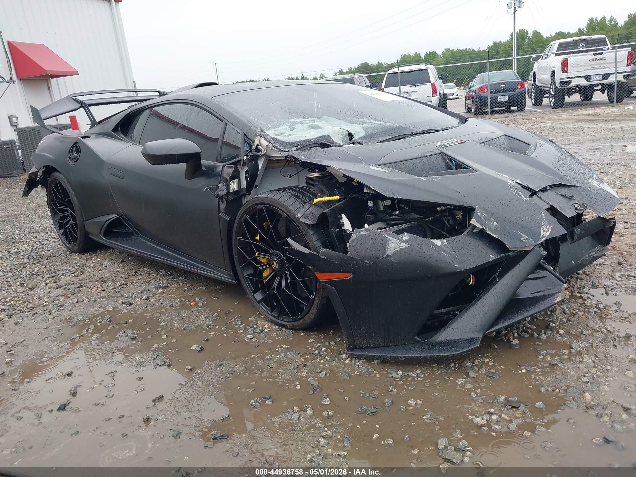 2023 Lamborghini Huracan, VIN ZHWUA6ZX6PLA25554 — Rear end