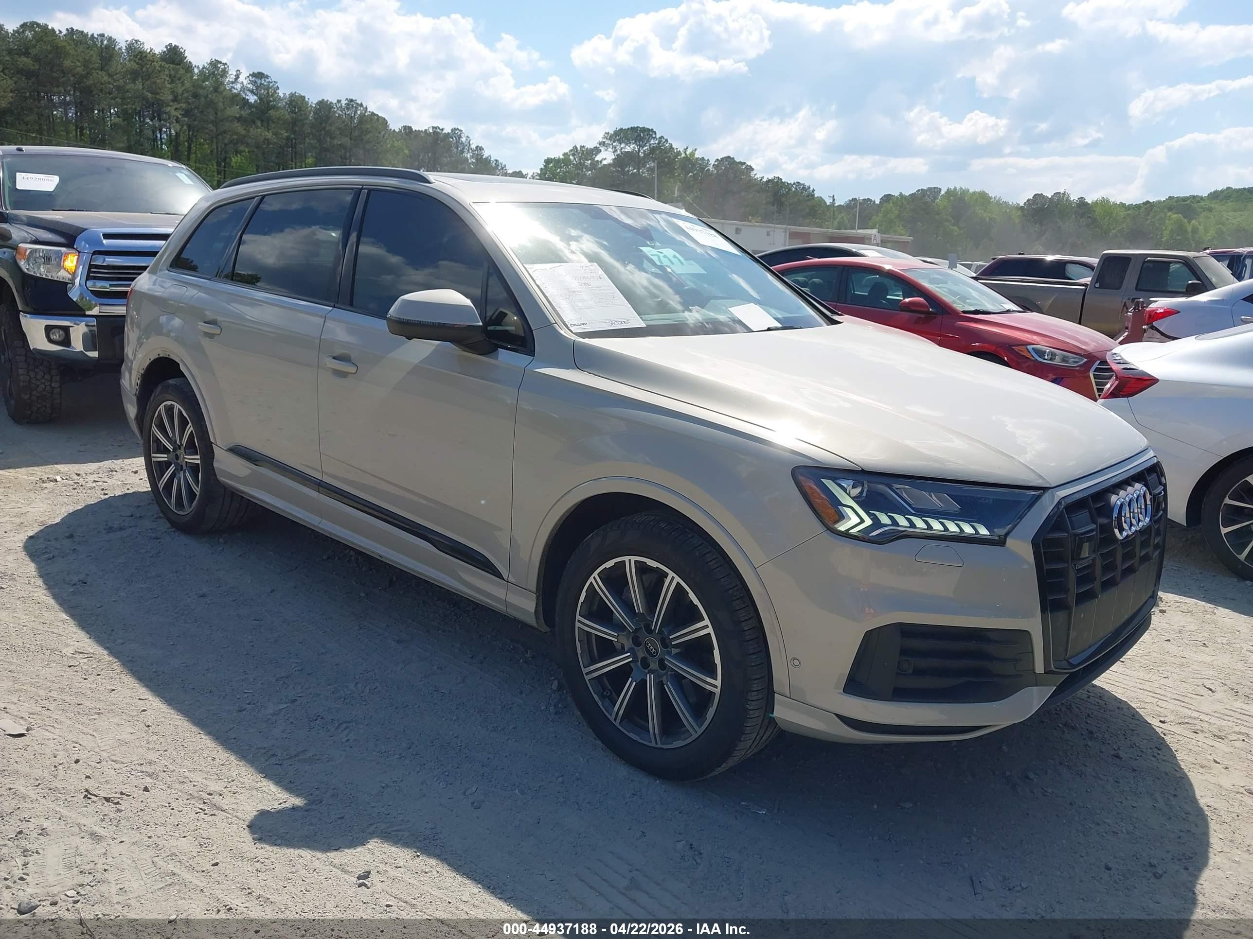 2024 Audi Q7 Premium Plus, VIN WA1LCBF75RD003609 — Зад