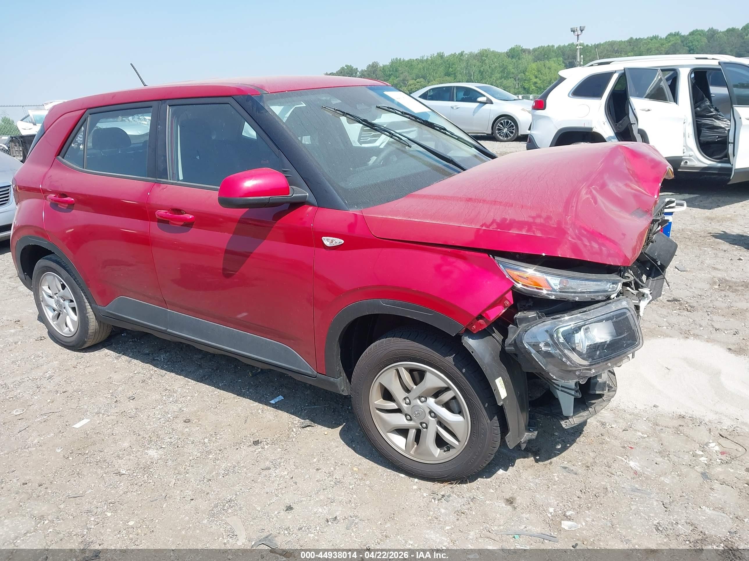 2023 Hyundai Venue SE, VIN KMHRB8A32PU210476 — Front end