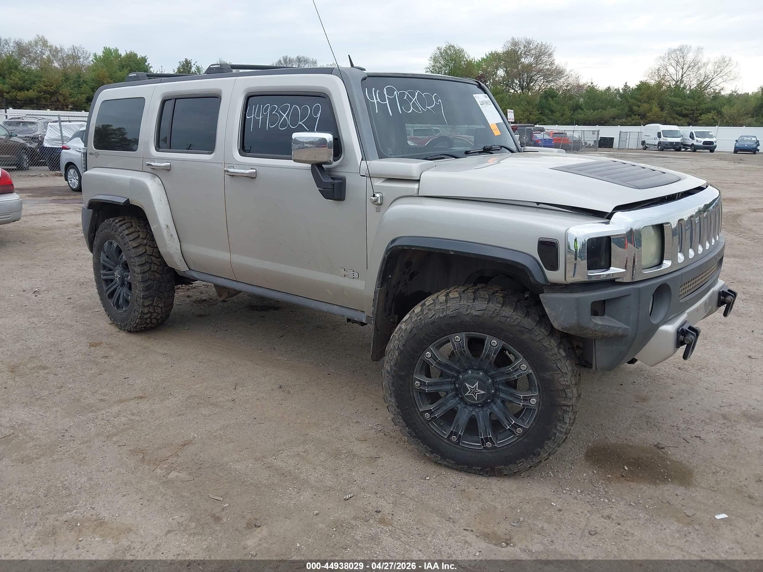 2008 Hummer H3 Alpha, VIN 5GTEN13L688105683 — Rear end