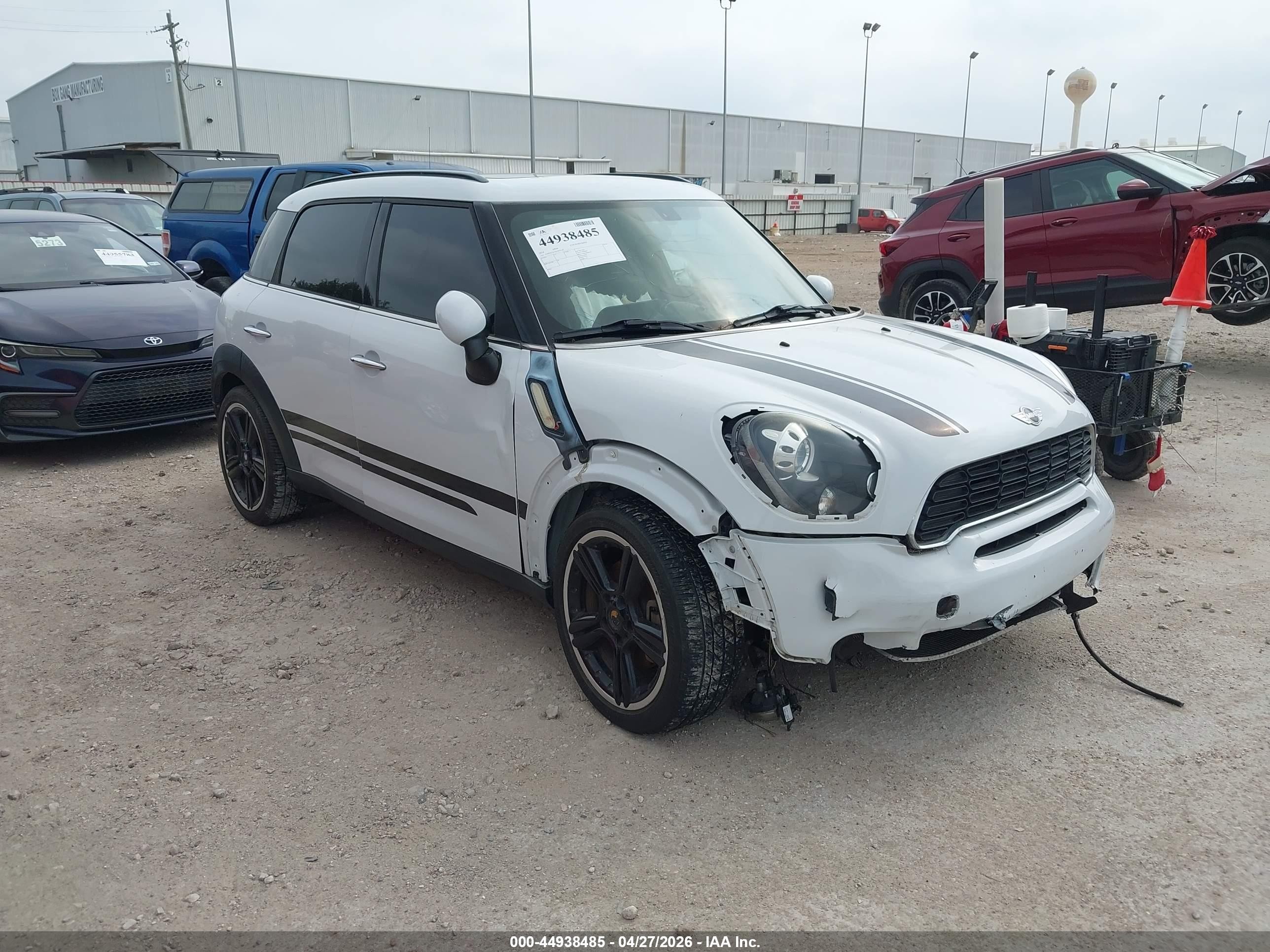 2014 MINI Countryman S, VIN WMWZC3C52EWP29383 — Днище
