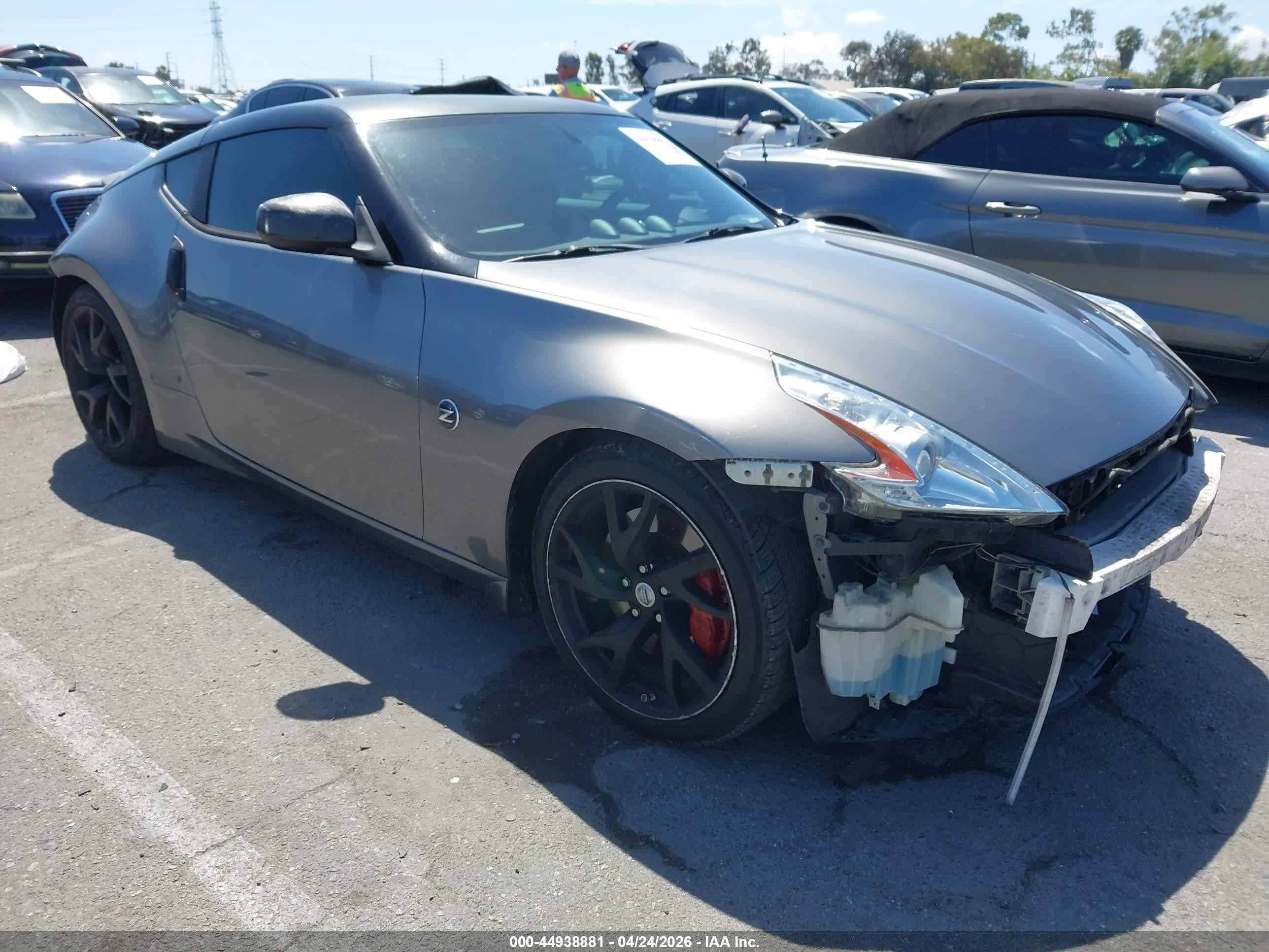 2015 Nissan 370Z, VIN JN1AZ4EH2FM440273 — Rear end