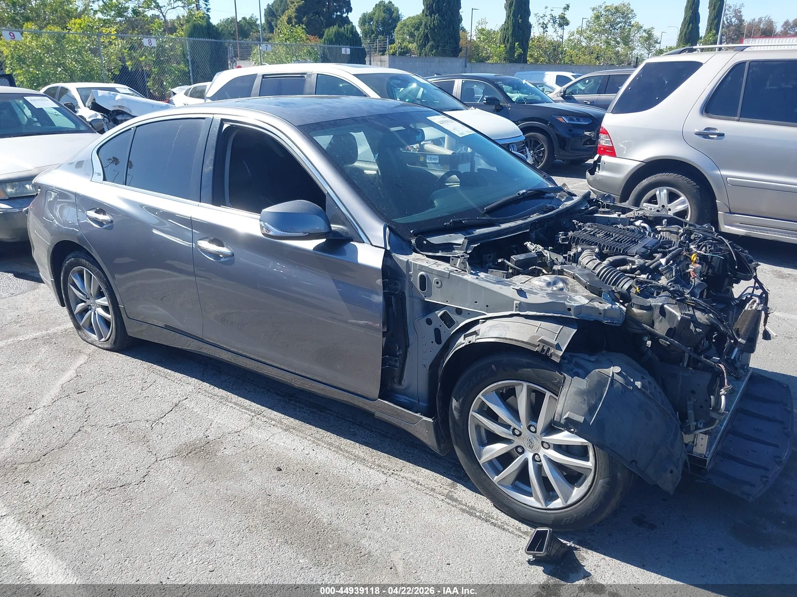 2015 Infiniti Q50 Premium, VIN JN1BV7APXFM353722 — Vandalism