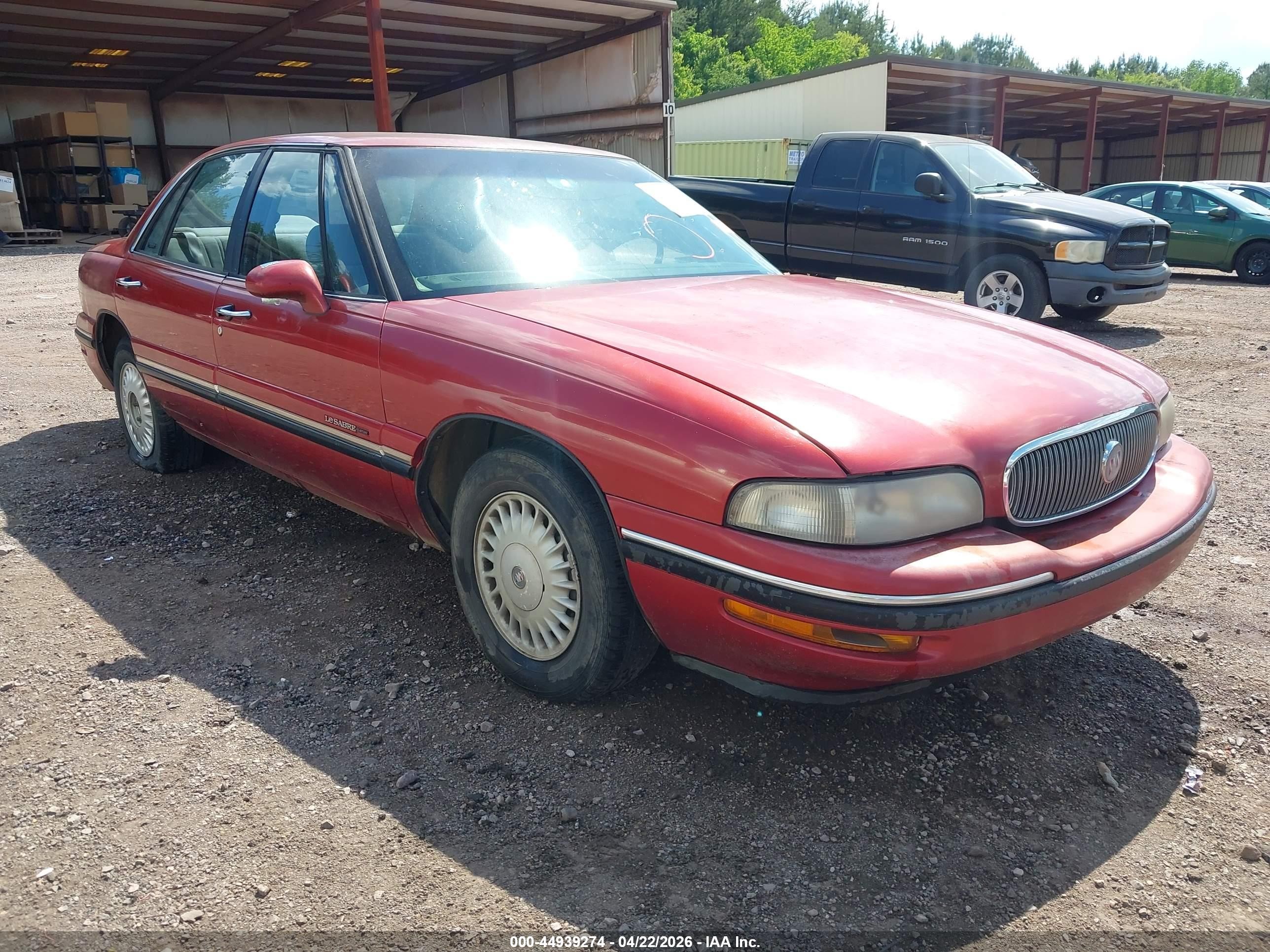 1998 Buick LeSabre Custom, VIN 1G4HP52K7WH460627 — Перед