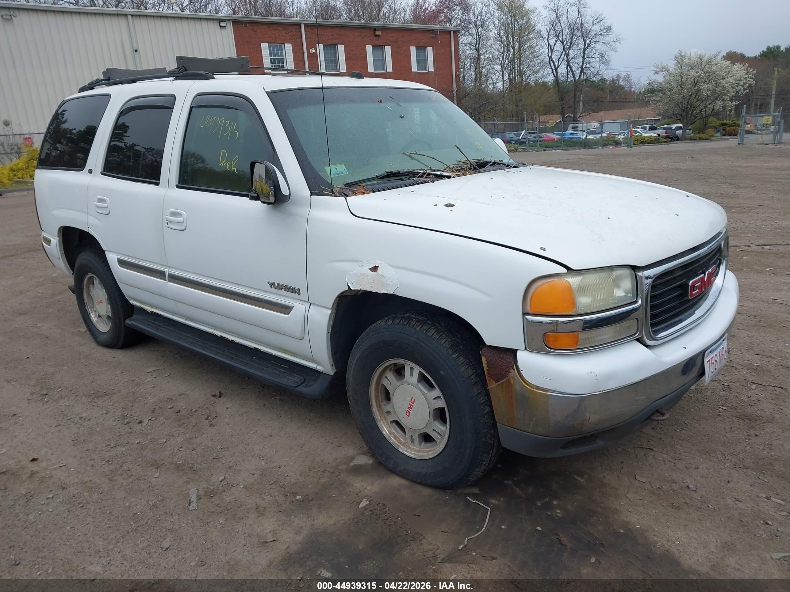 2000 GMC Yukon SLT, VIN 1GKEK13T1YJ110934 — Normal wear