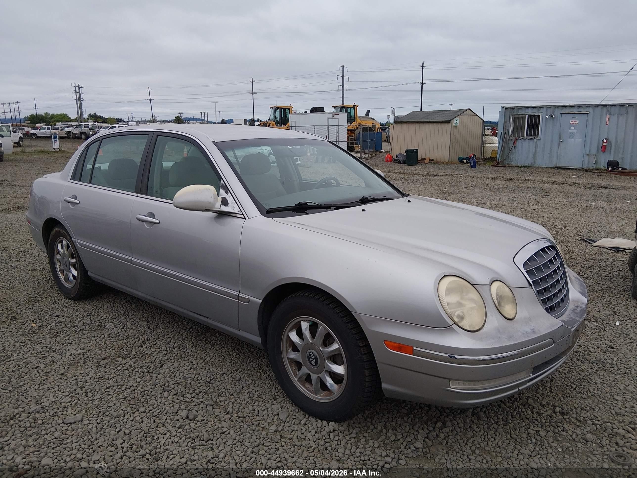 2004 Kia Amanti, VIN KNALD124845023331 — Normal wear