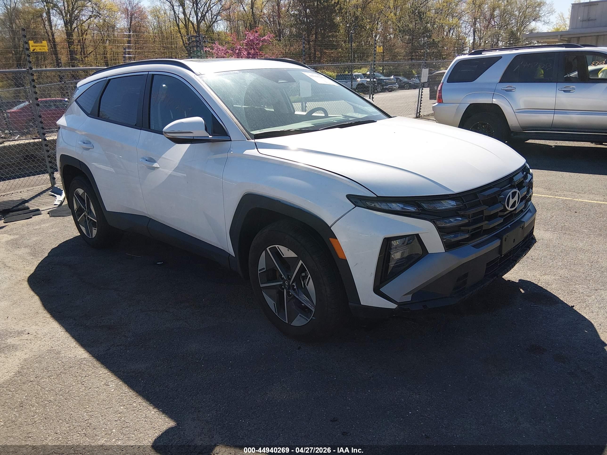 2025 Hyundai Tucson SEL Convenience, VIN 5NMJCCDE2SH579983 — Front end