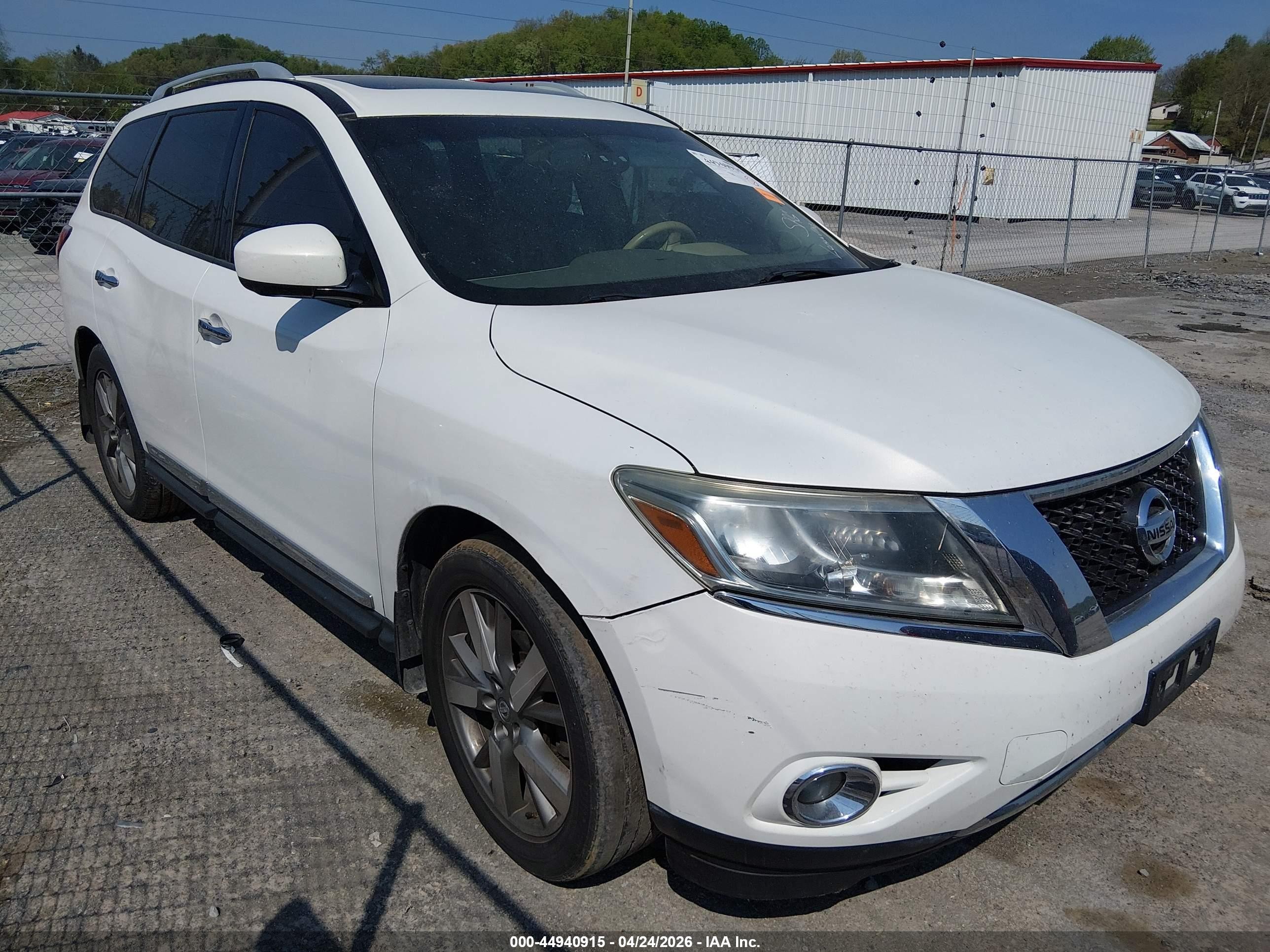 2014 Nissan Pathfinder S, VIN 5N1AR2MM7EC640968 — Repossession
