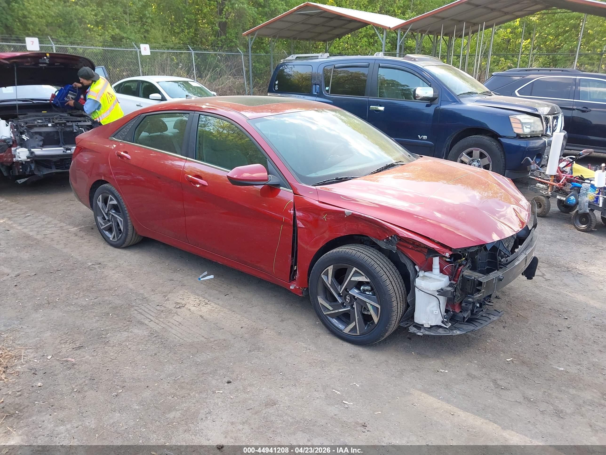 2024 Hyundai Elantra SEL, VIN KMHLS4DG9RU811058 — Front end