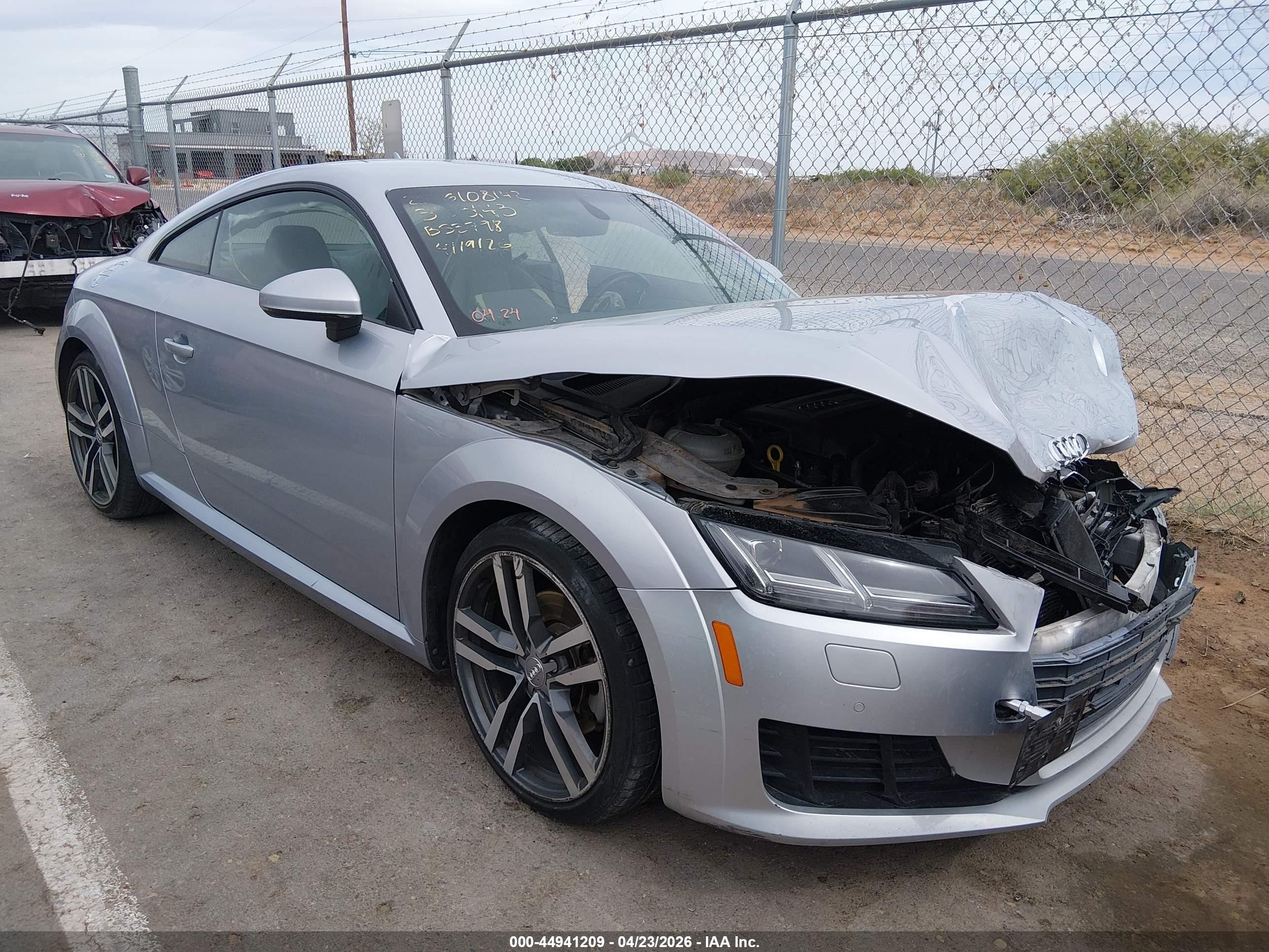 2016 Audi TT 2.0T, VIN TRUC5AFV0G1017124 — Перед