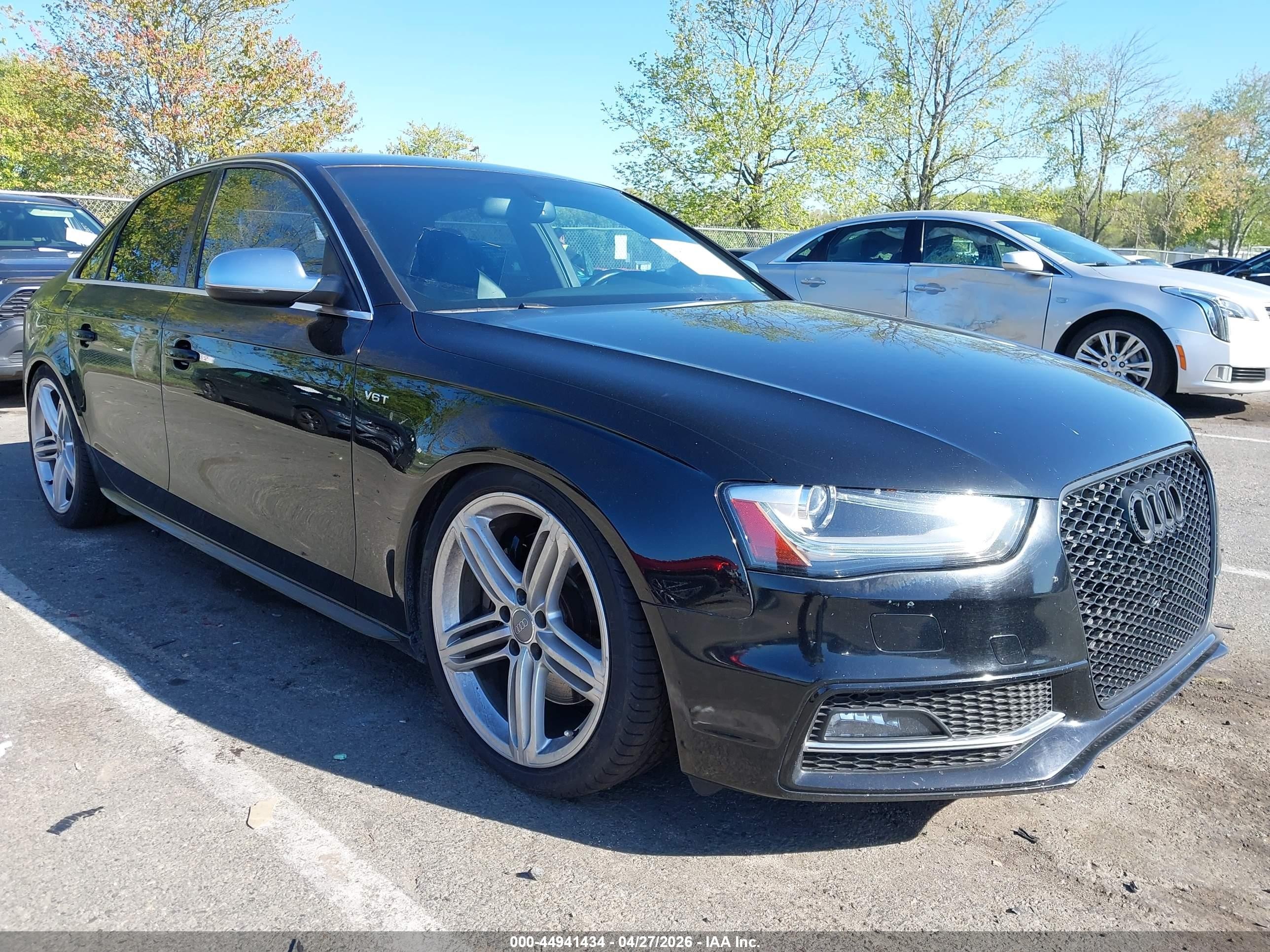 2015 Audi S4 Premium Plus, VIN WAUBGAFL2FA076640 — Перед