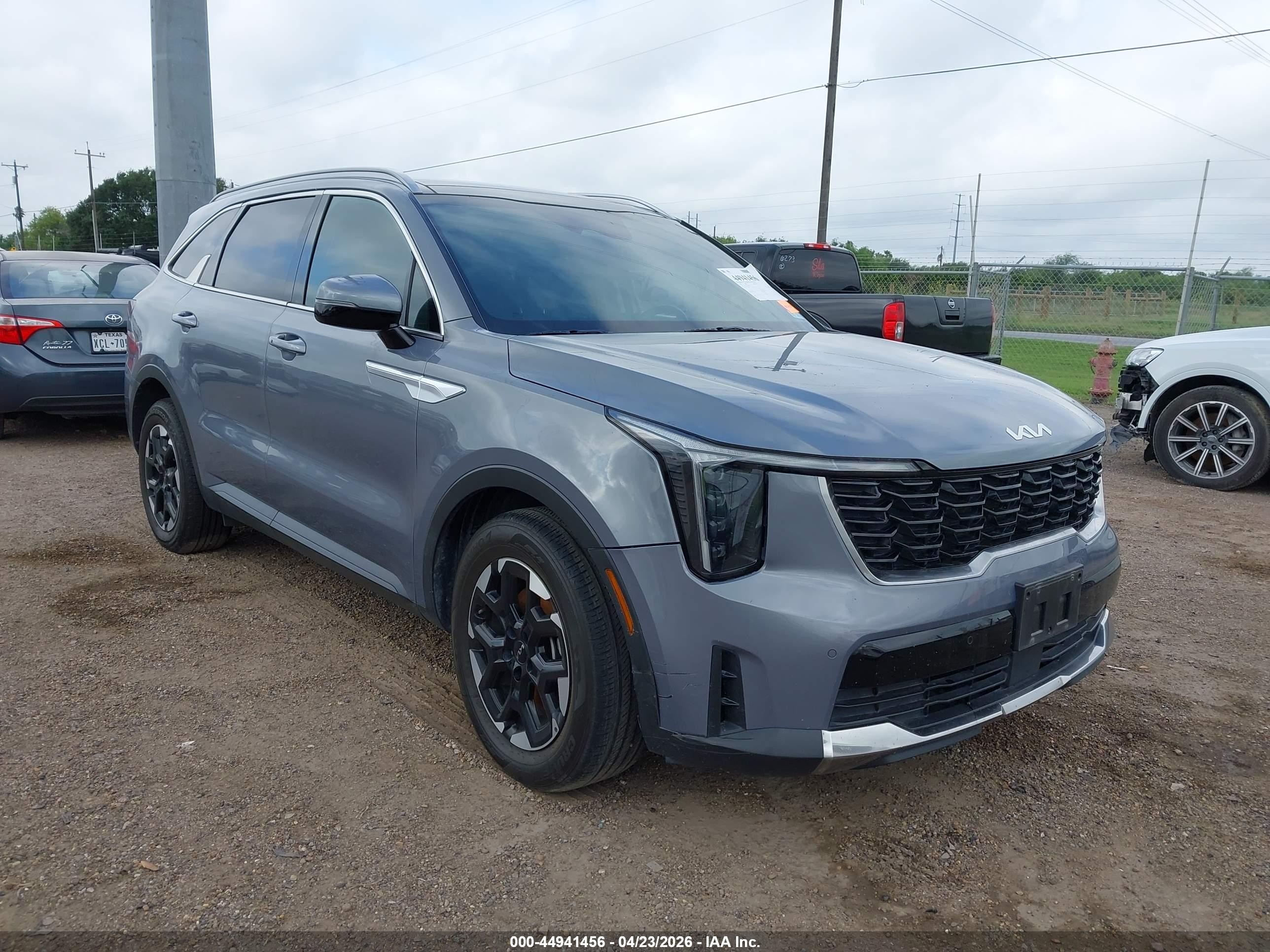 2024 Kia Sorento S, VIN 5XYRL4JC0RG294053 — Пожар в салоне