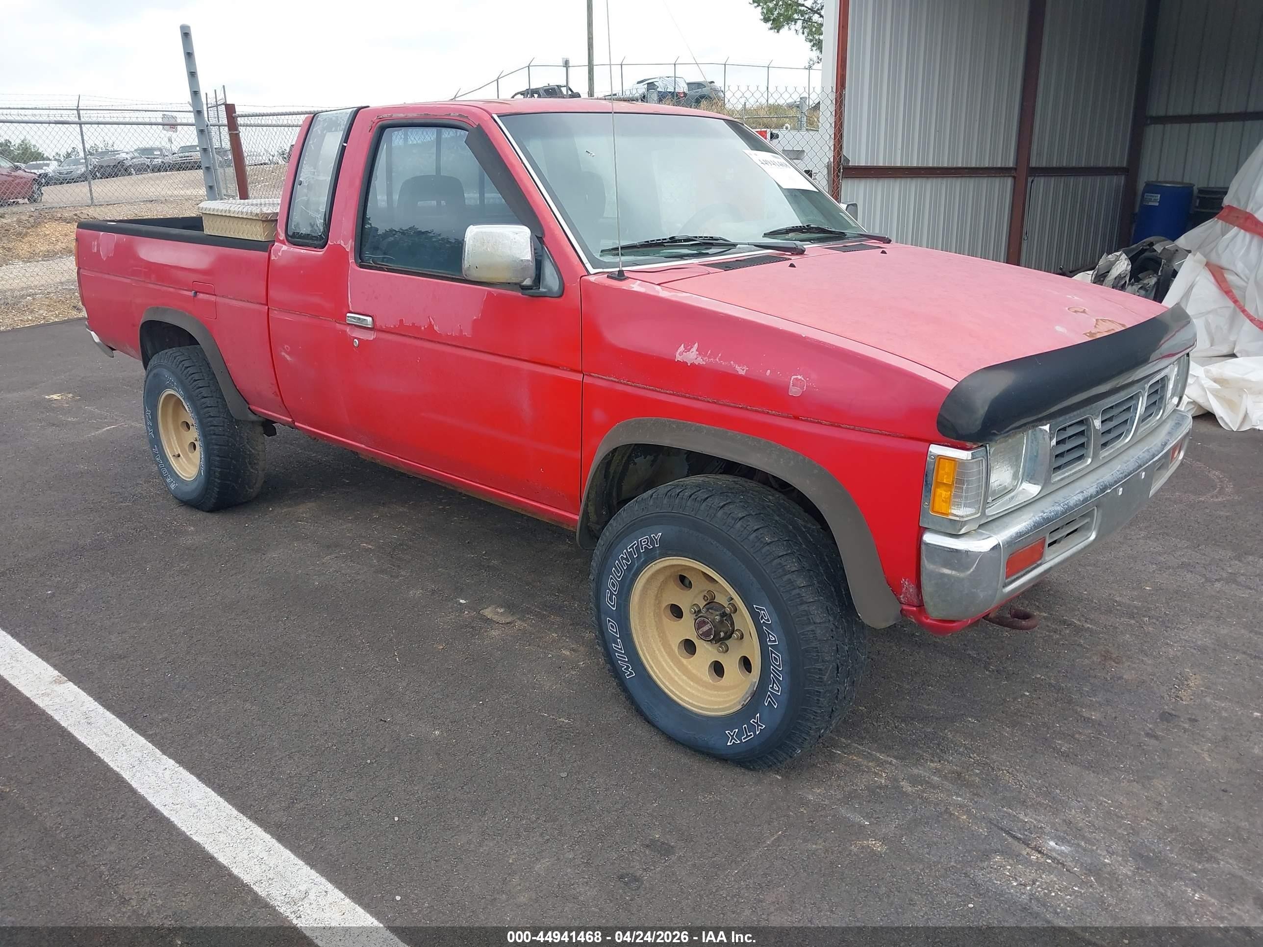 1993 Nissan Frontier SE, VIN 1N6HD16Y6PC433855 — Side