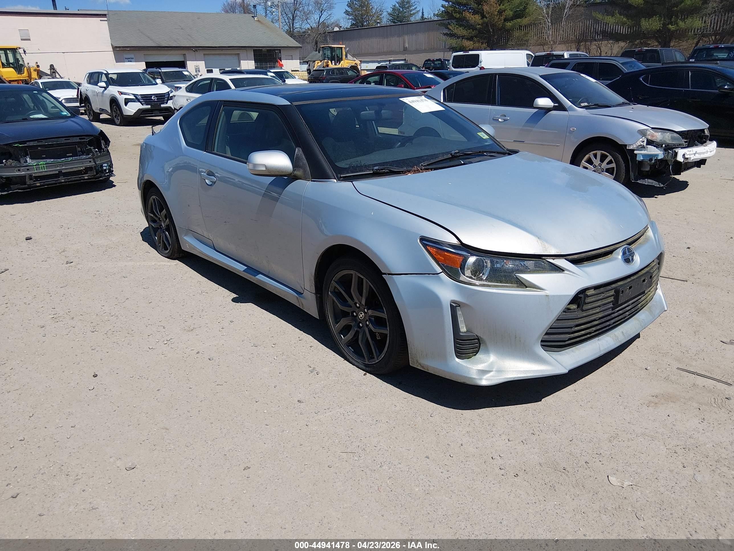 2014 Scion tC, VIN JTKJF5C77E3071252 — Normal wear