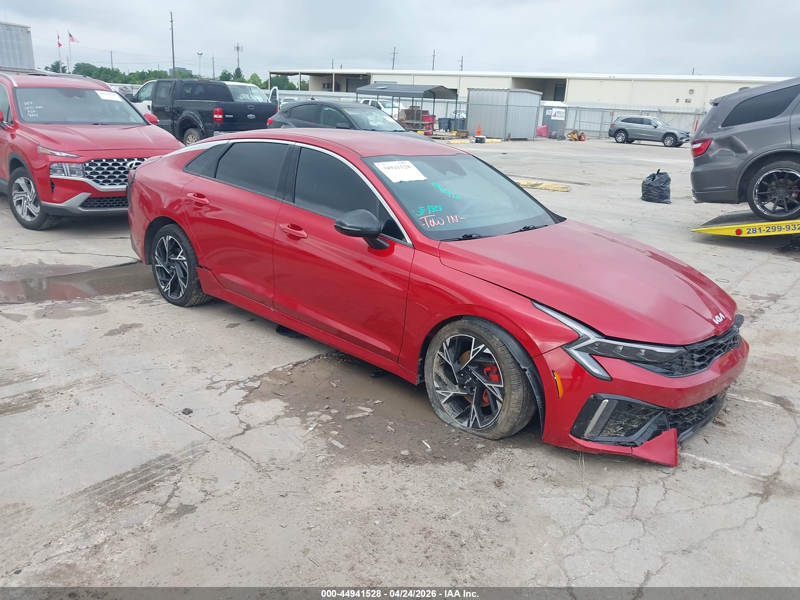 2025 Kia K5 GT-Line, VIN KNAG64J76S5273771 — Front end