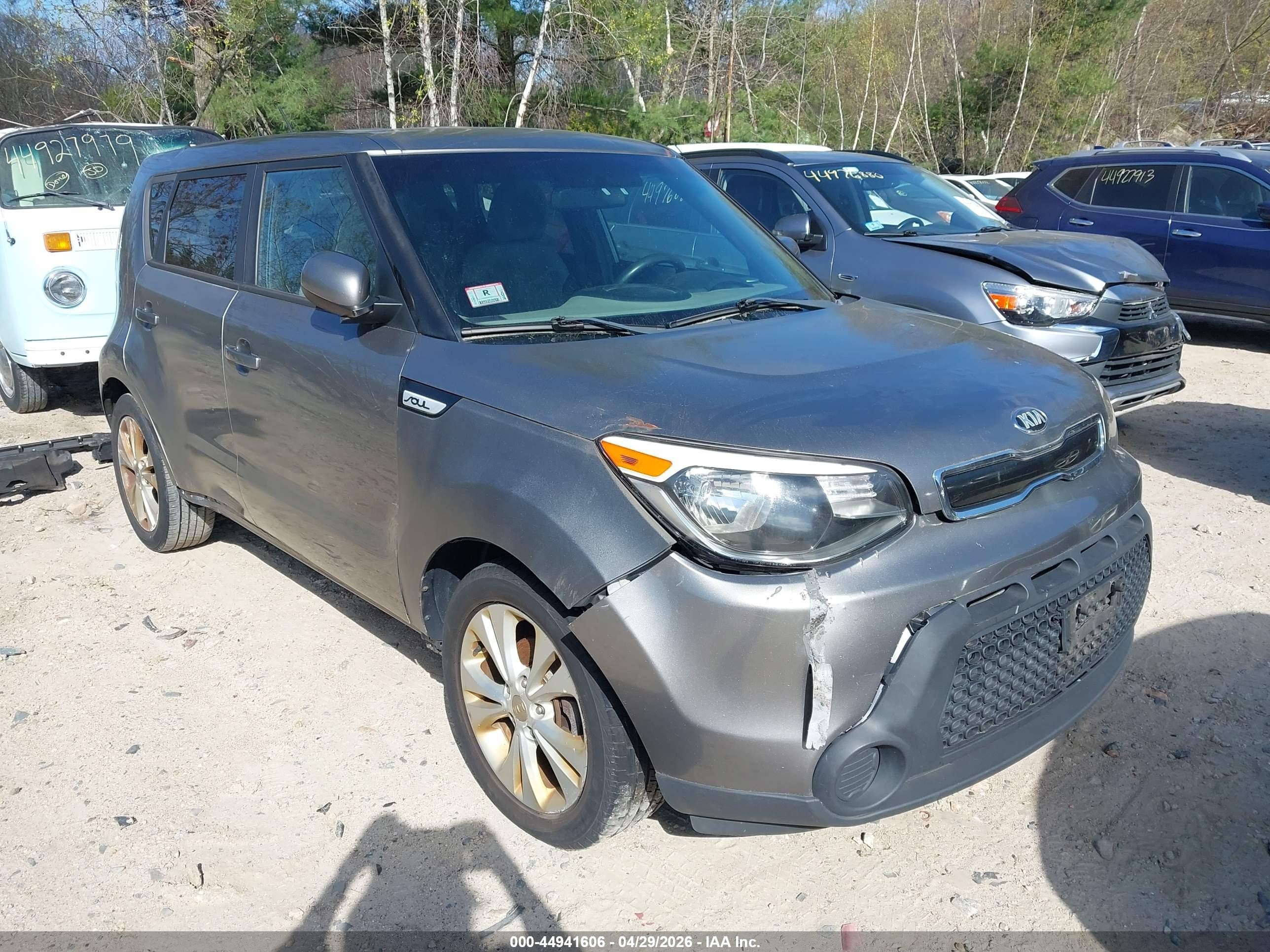 2015 Kia Soul +, VIN KNDJP3A54F7173967 — Normal wear
