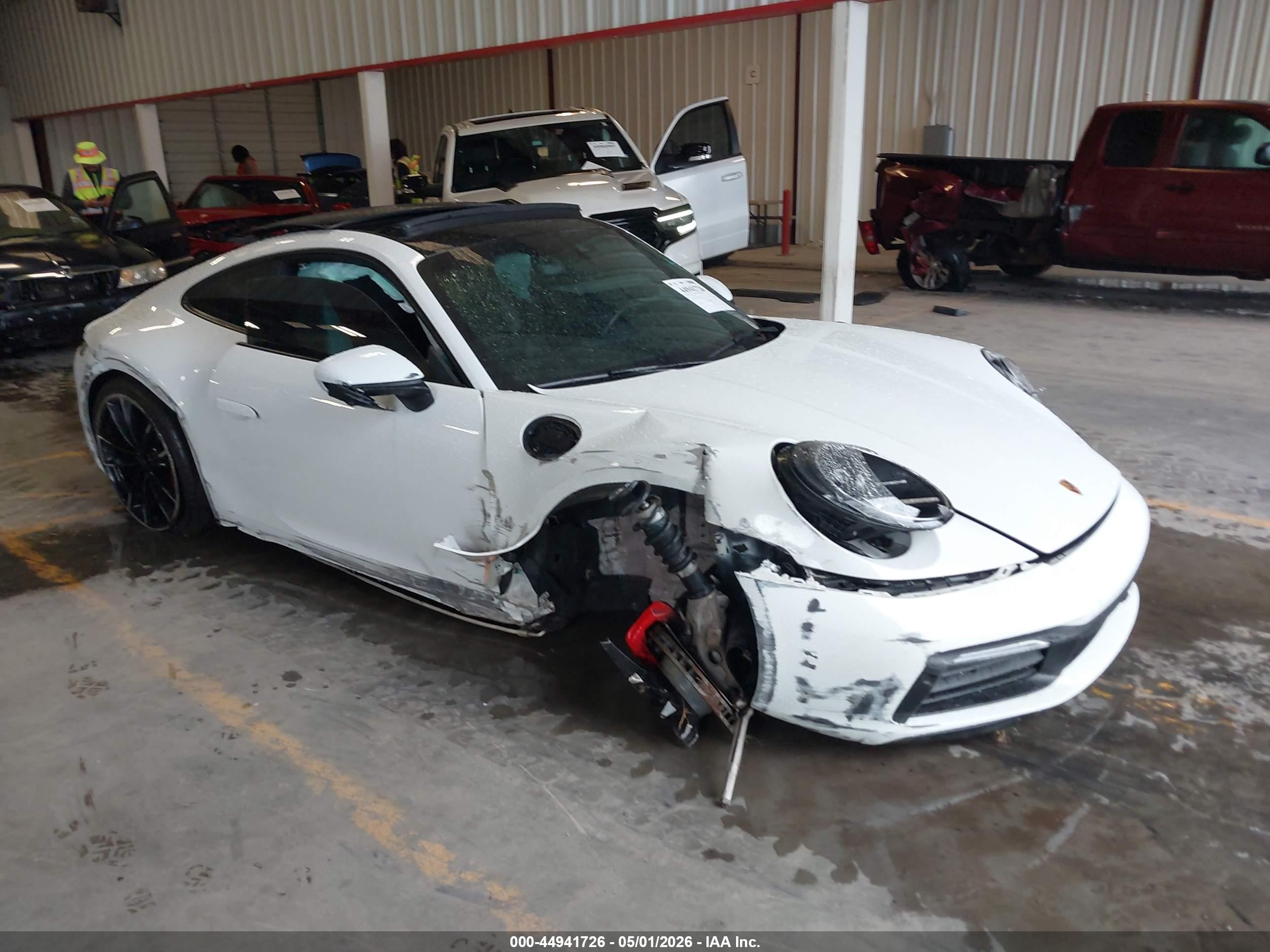 2021 Porsche 911 Carrera, VIN WP0AA2A92MS205808 — Front end