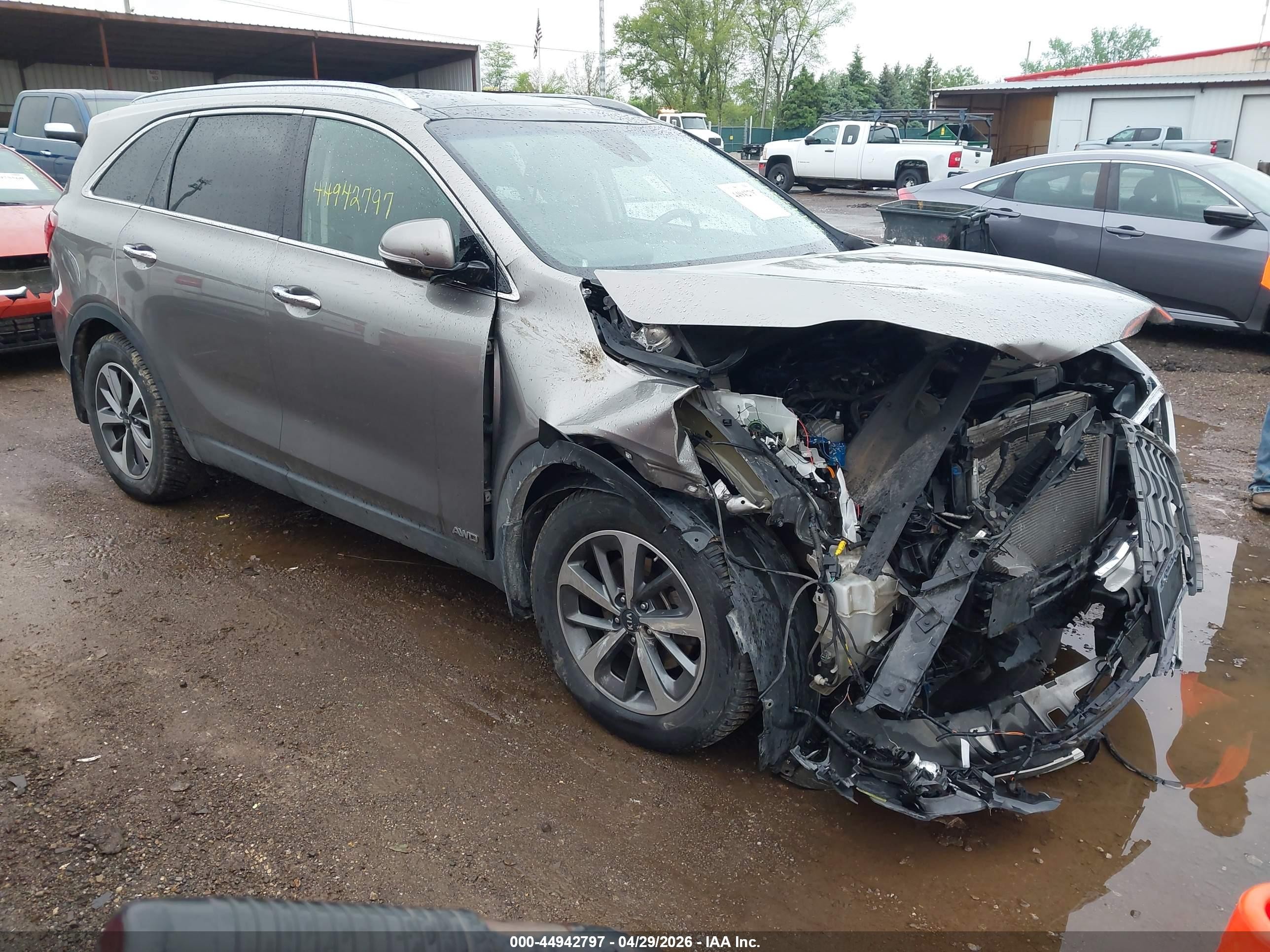 2019 Kia Sorento EX Sport, VIN 5XYPHDA58KG525250 — Front end