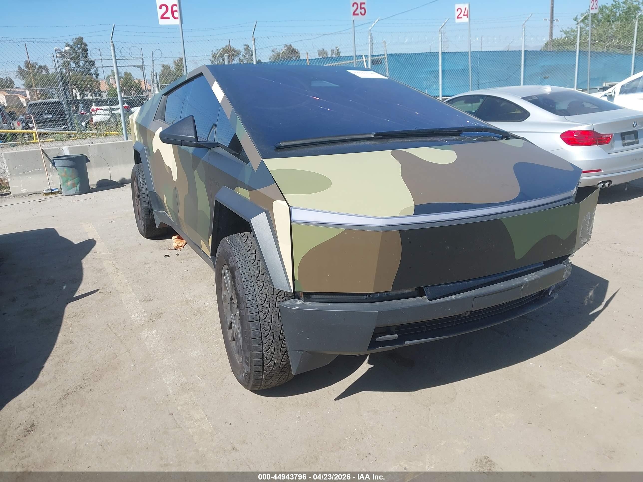 2024 Tesla Cybertruck, VIN 7G2CEHED1RA051234 — Front end