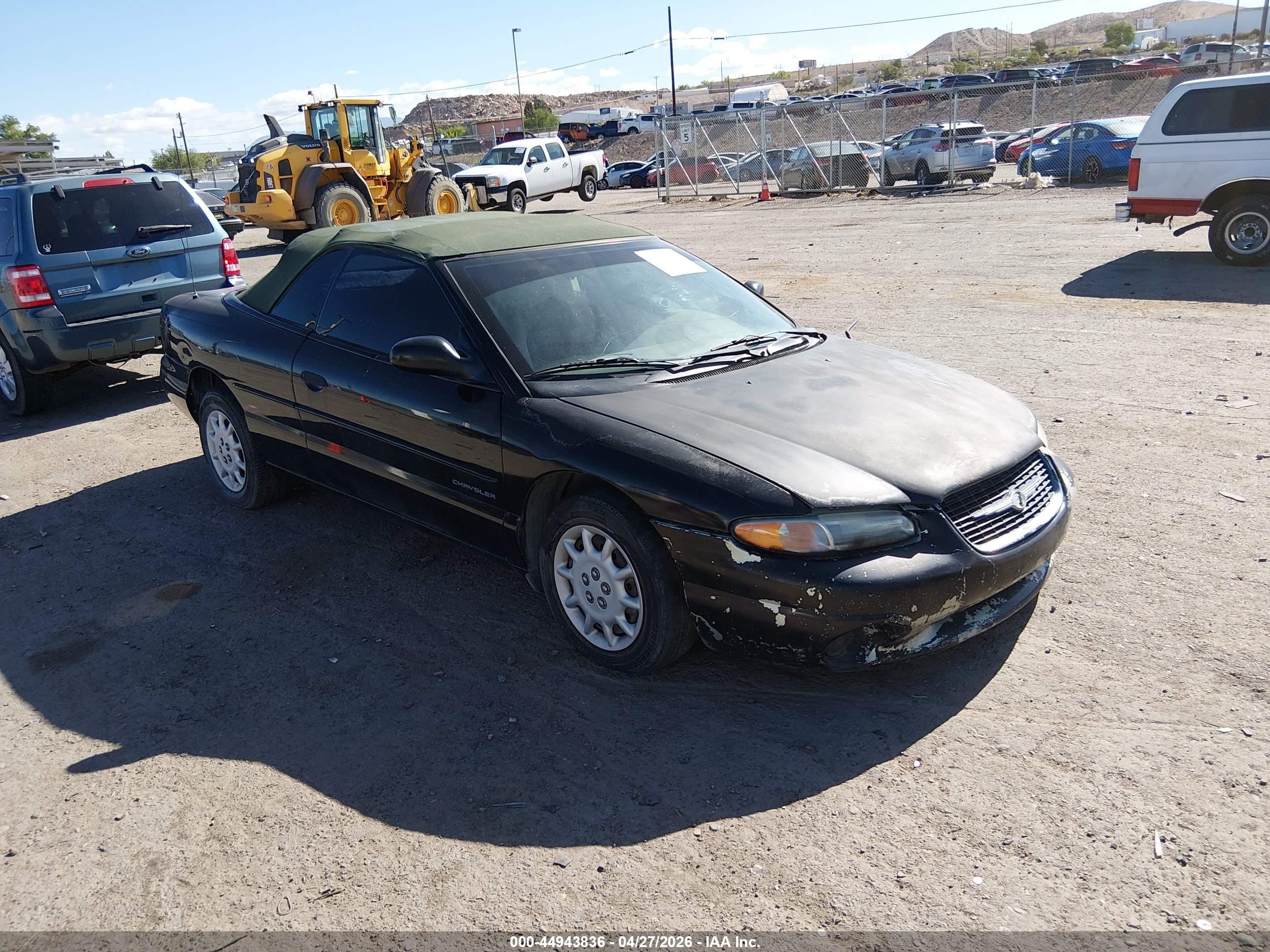 2000 Chrysler Sebring JX, VIN 3C3EL45HXYT211762 — Фото с аукциона 1 of 5