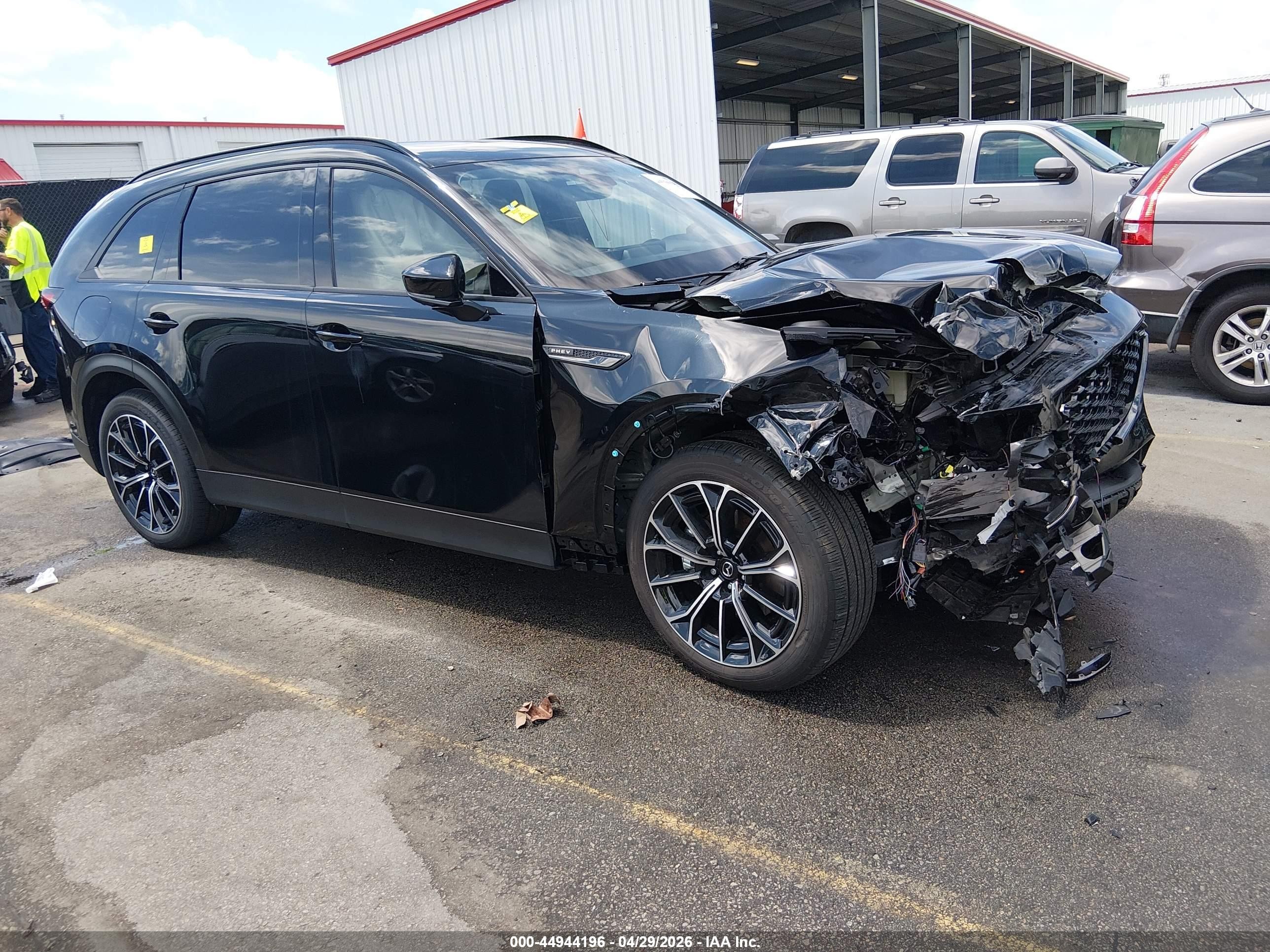 2025 Mazda CX-70 Premium Plus, VIN JM3KJEHA6S1110992 — Front end