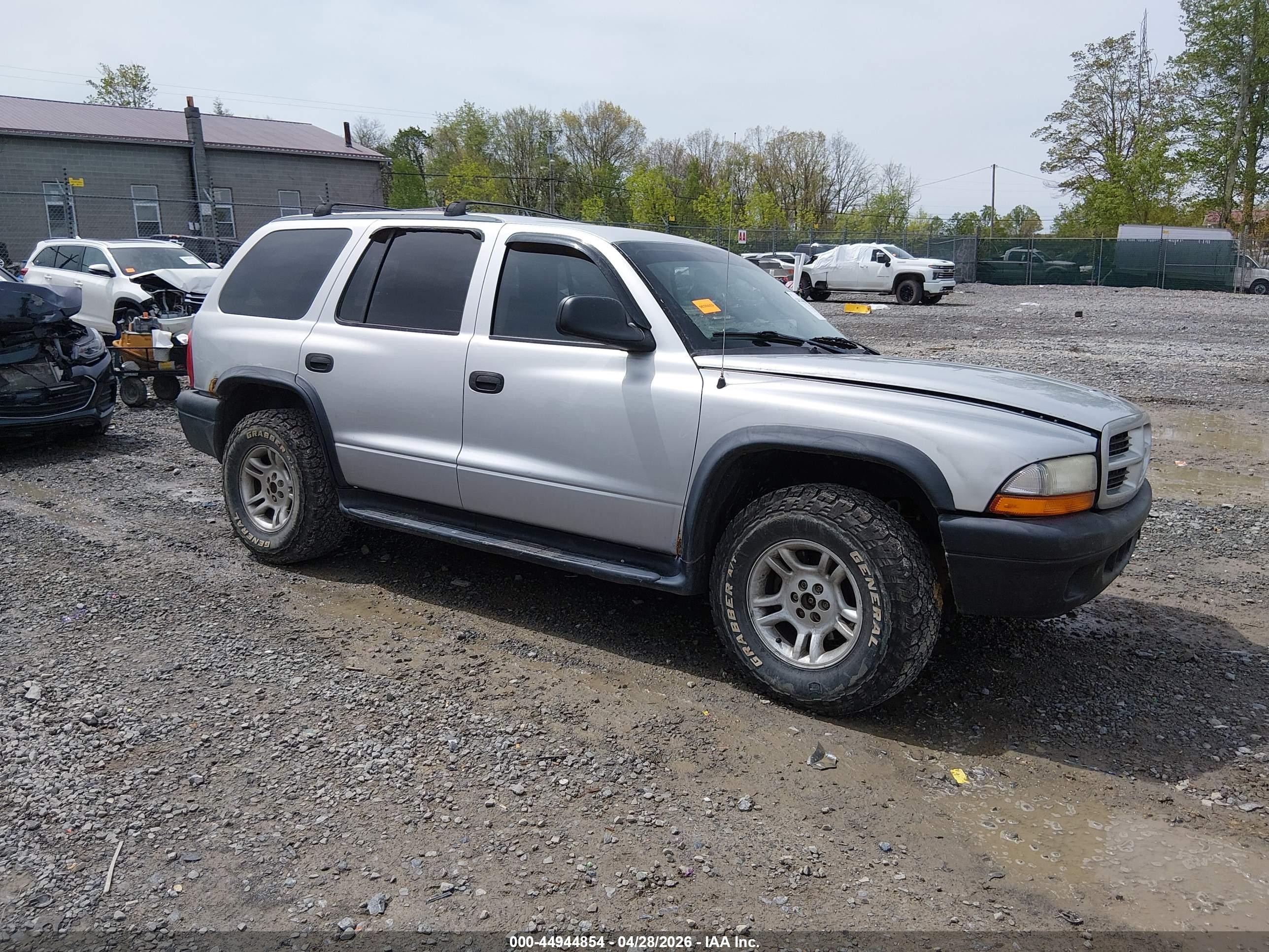 2003 Dodge Durango Sport, VIN 1D4HS38N23F624031 — Side