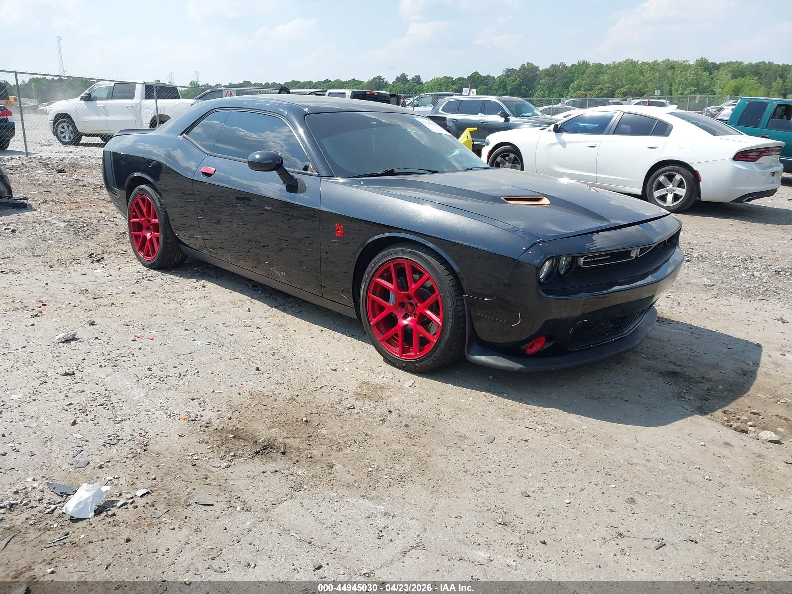 2015 Dodge Challenger R/T Scat Pack, VIN 2C3CDZFJ5FH708579 — Front end