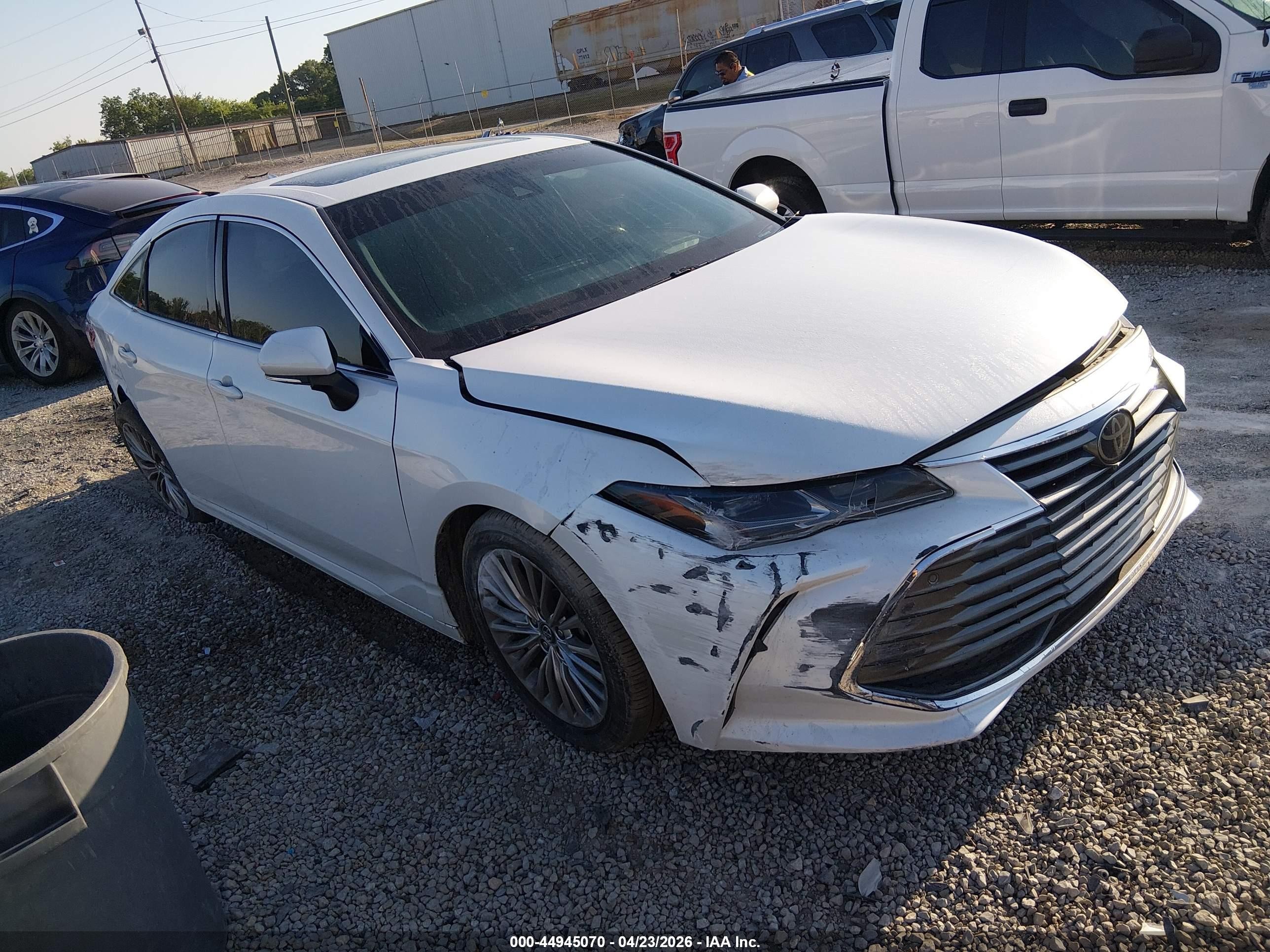 2019 Toyota Avalon XLE, VIN 4T1BZ1FB0KU007812 — Rear end