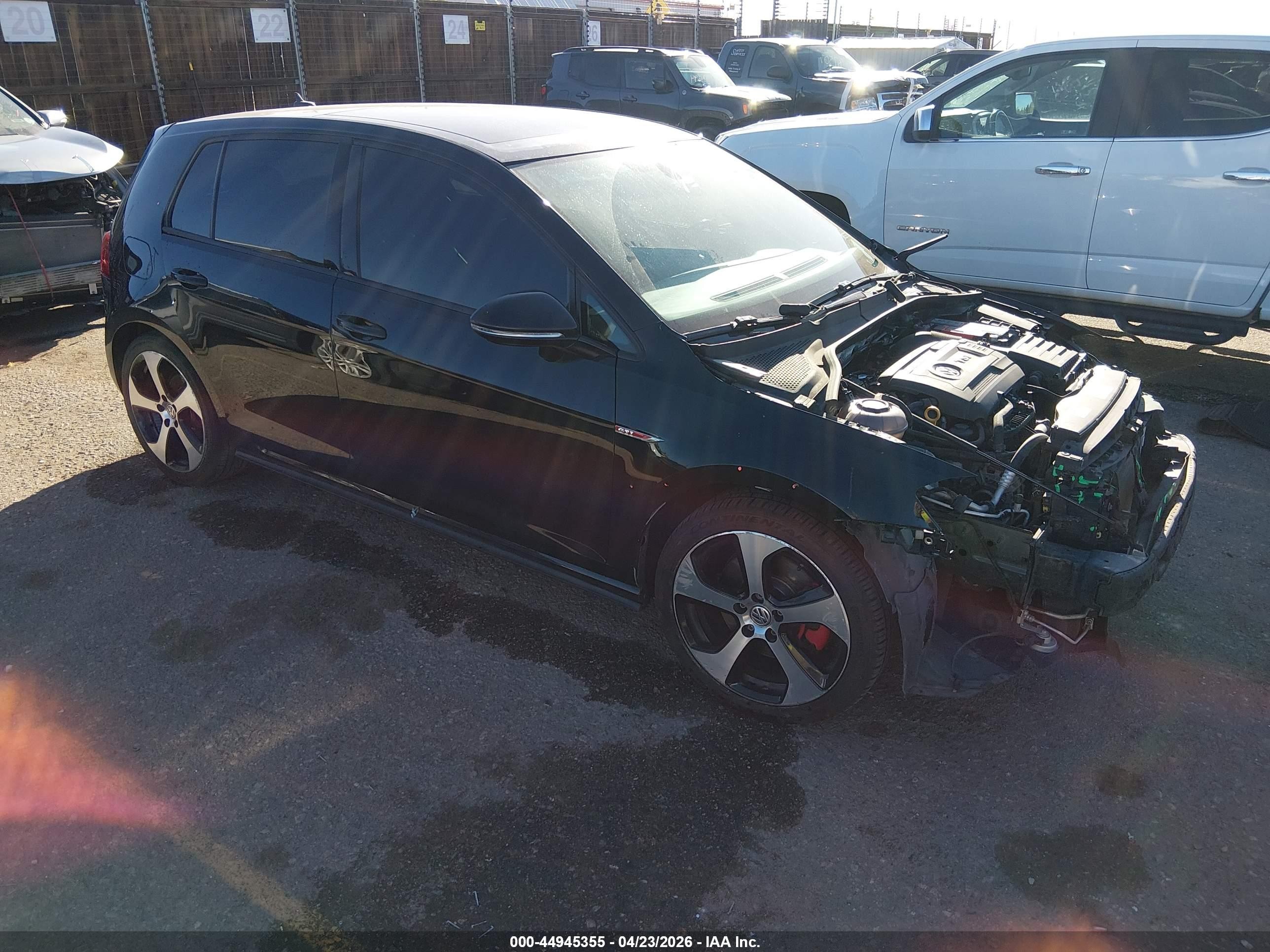 2015 Volkswagen Golf GTI S, VIN 3VW4T7AU8FM042907 — Front end