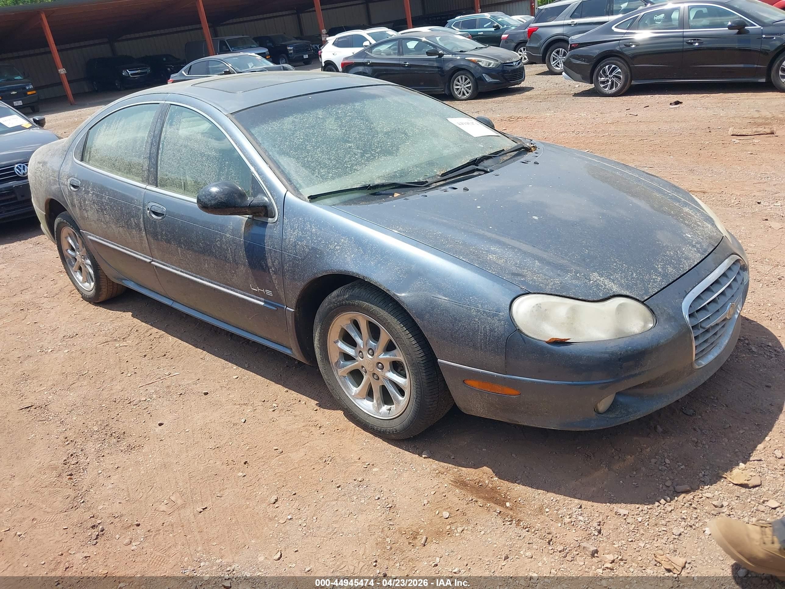 2000 Chrysler LHS, VIN 2C3HC56G0YH316179 — Normal wear
