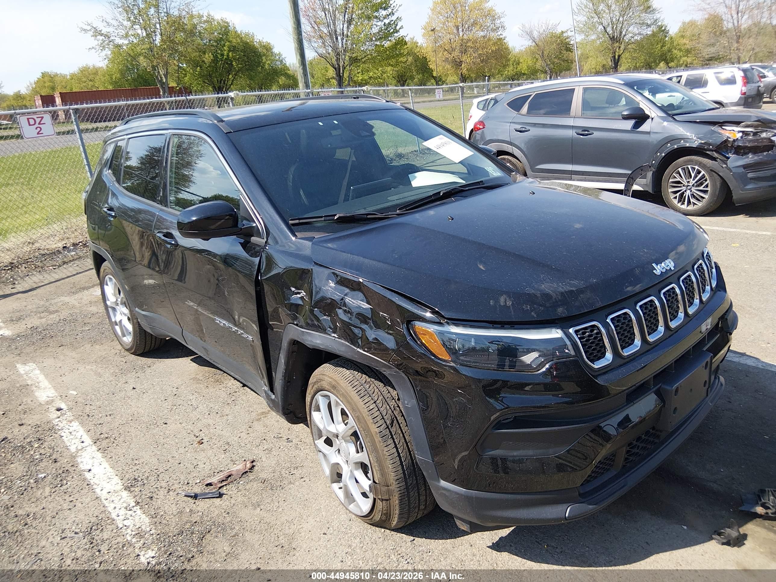 2023 Jeep Compass Latitude Lux, VIN 3C4NJDFN7PT562827 — All over