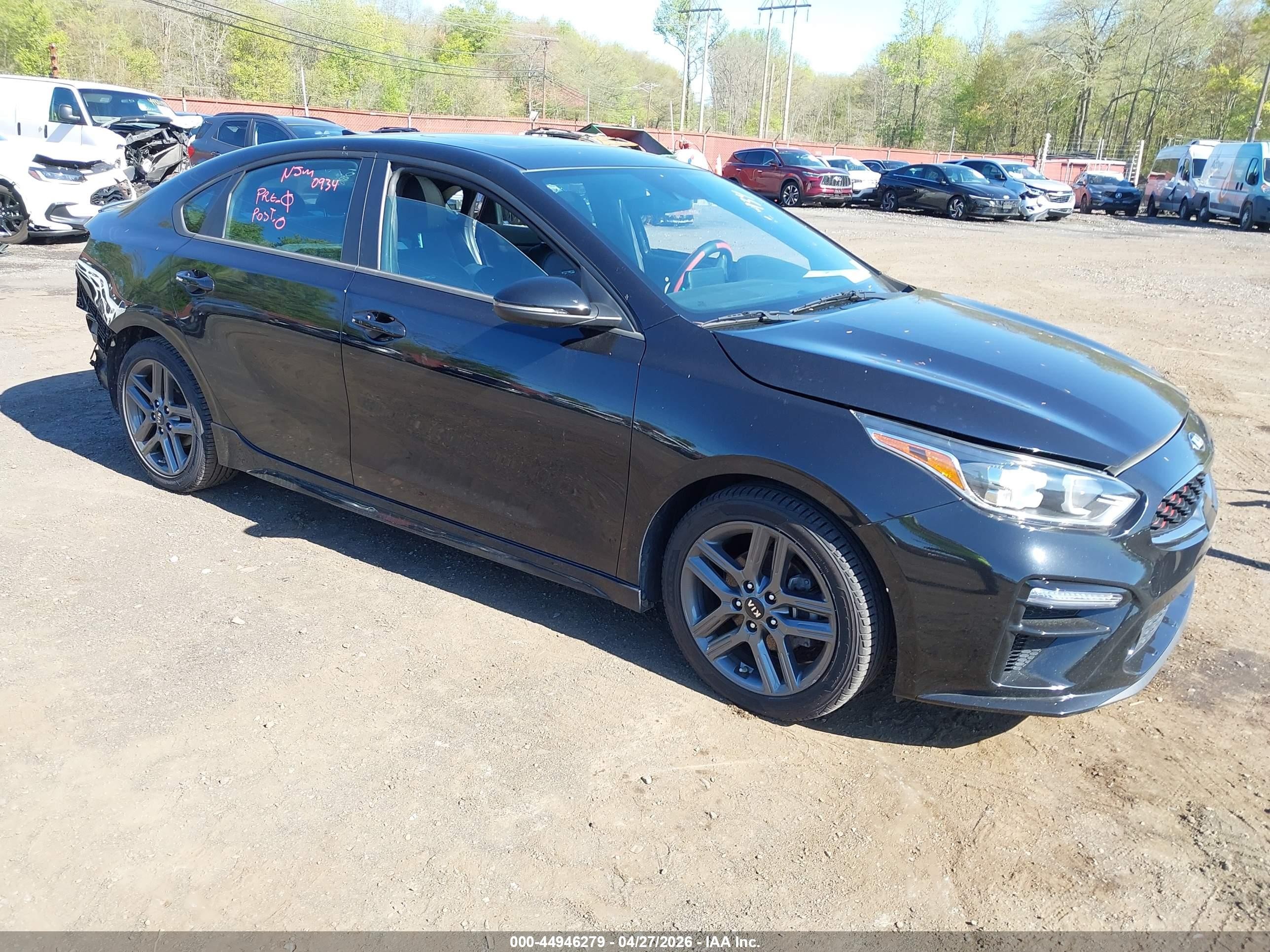 2021 Kia Forte GT-Line, VIN 3KPF34AD6ME390934 — Side