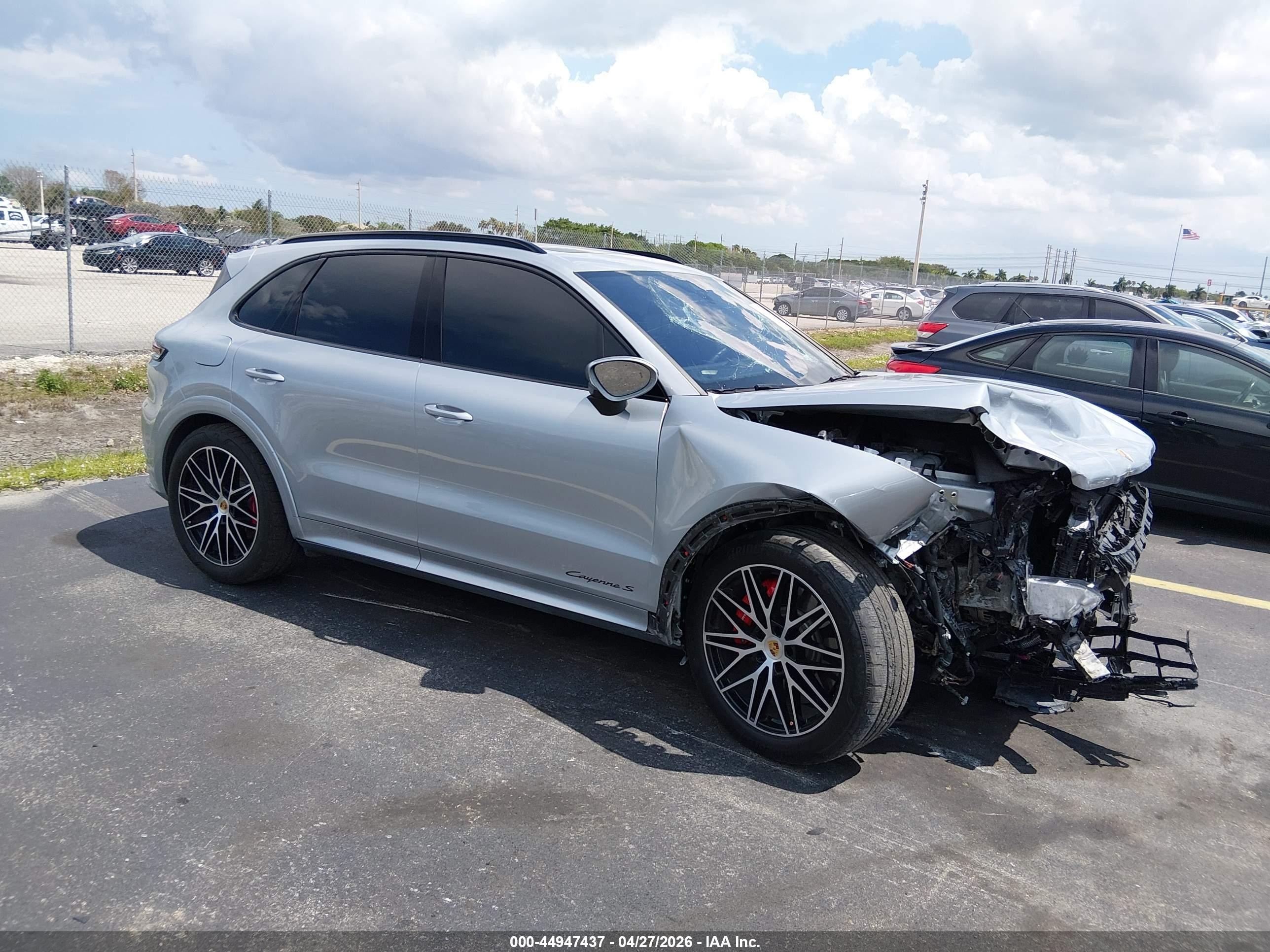 2024 Porsche Cayenne S, VIN WP1AL2AY5RDA35472 — Front end