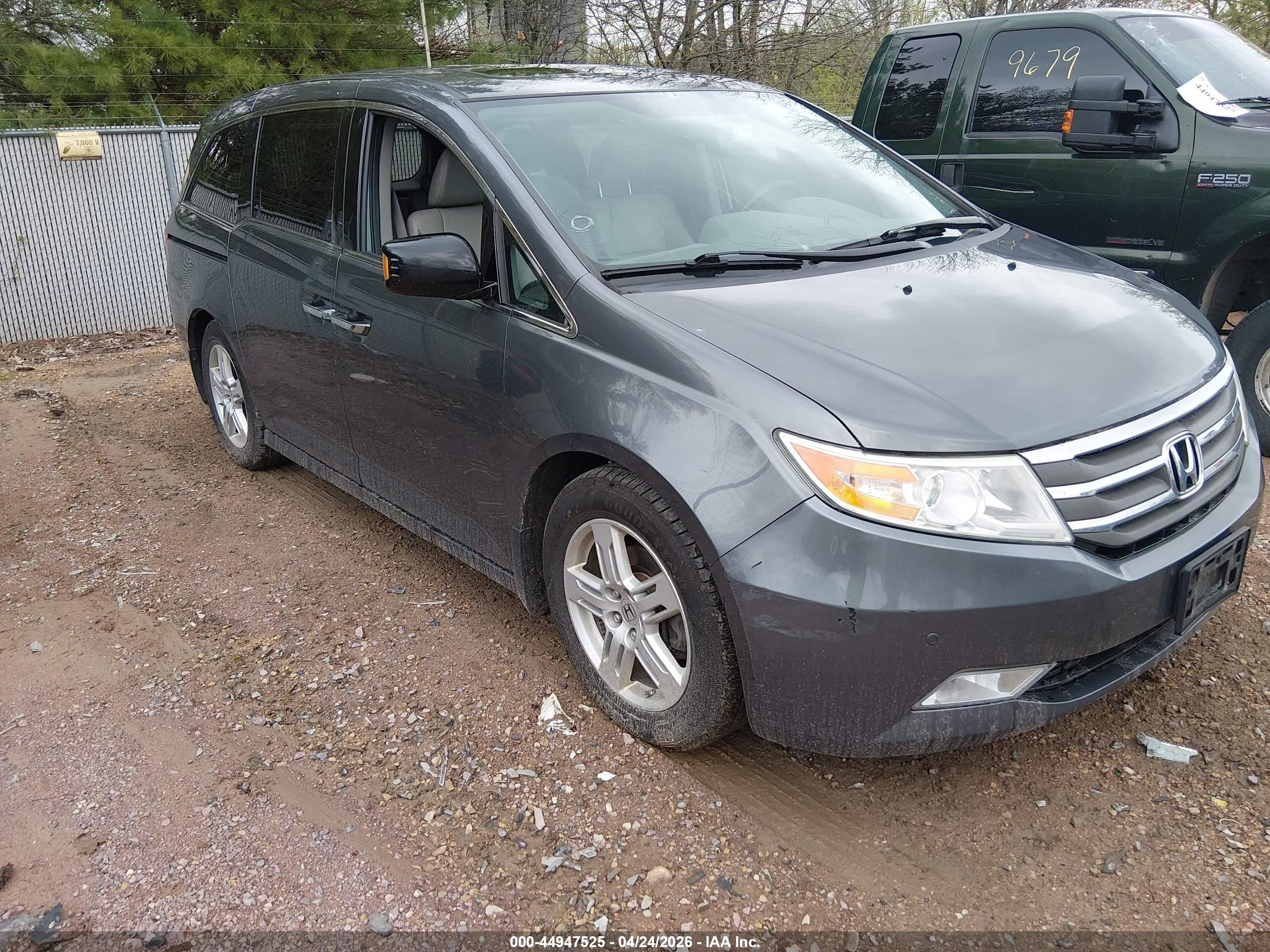 2013 Honda Odyssey Touring, VIN 5FNRL5H92DB033944 — Hail