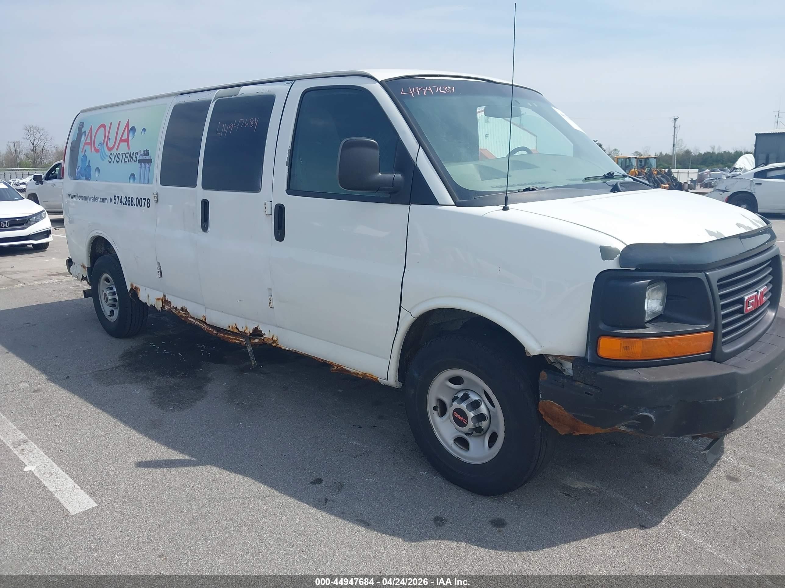 2011 GMC Savana, VIN 1GTW7GCG1B1157752 — Side