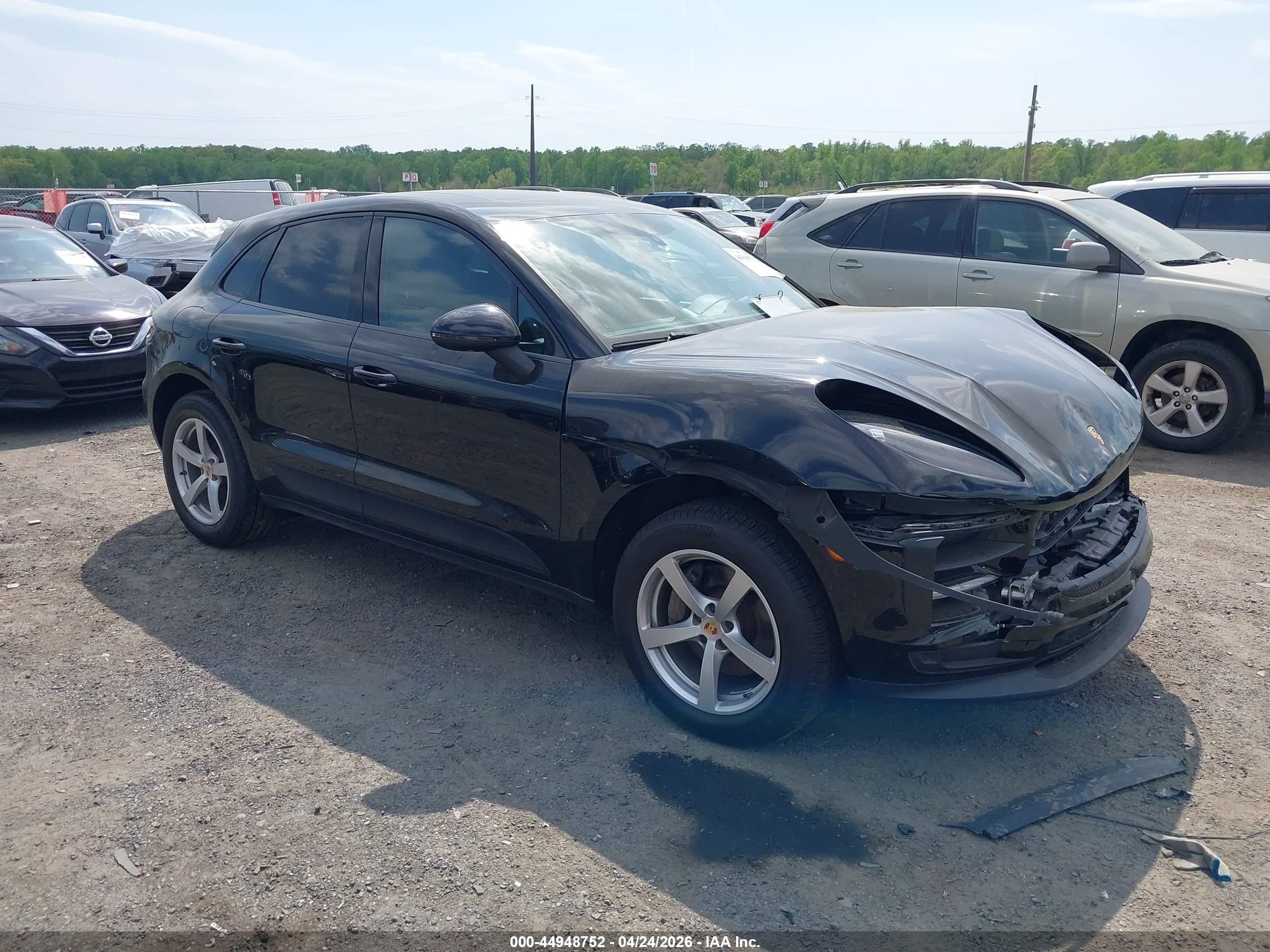 2019 Porsche Macan, VIN WP1AA2A5XKLB06138 — Front end