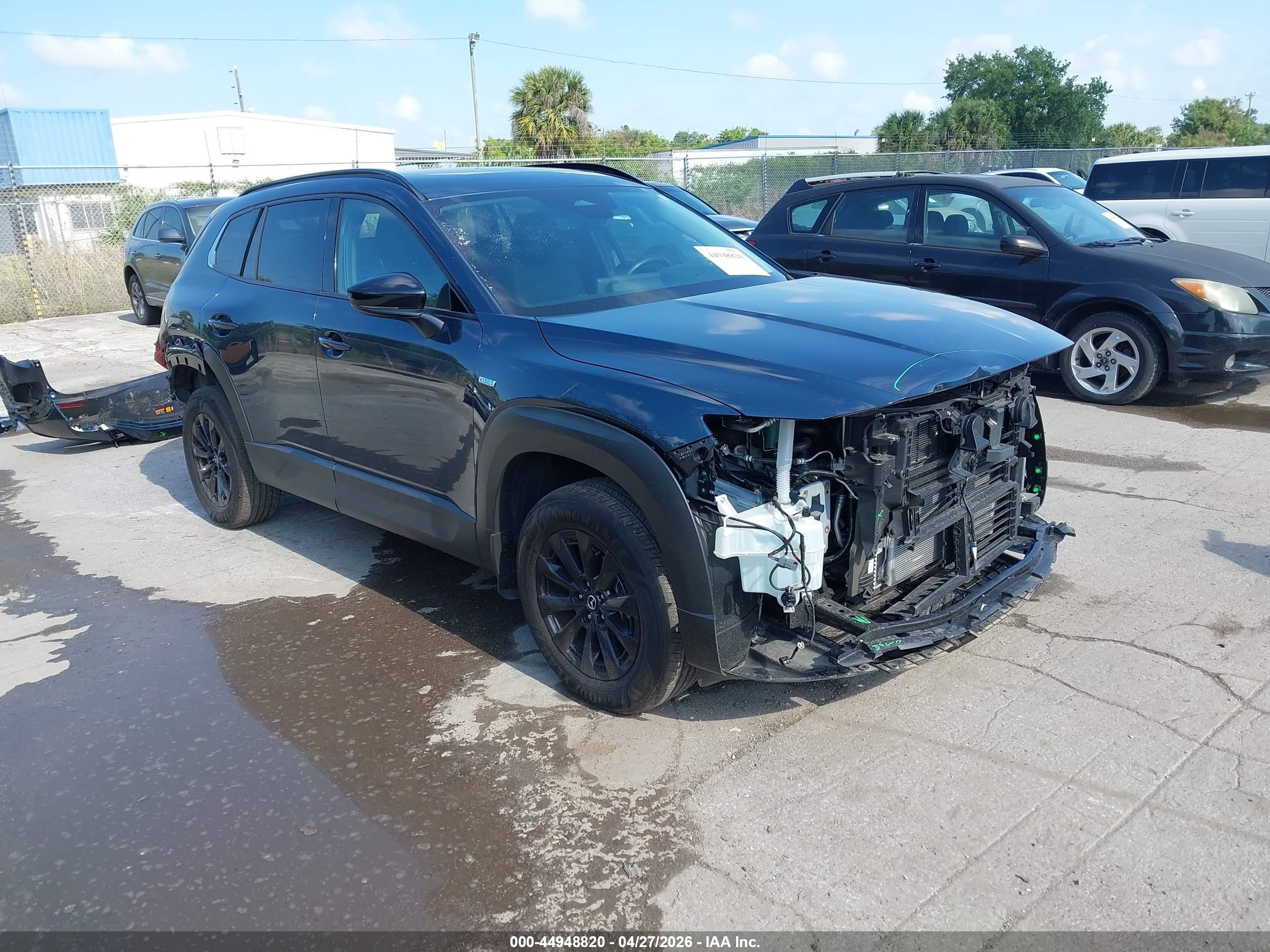 2025 Mazda CX-50 Hybrid Premium Package, VIN 7MMVAADW0SN109166 — Front end