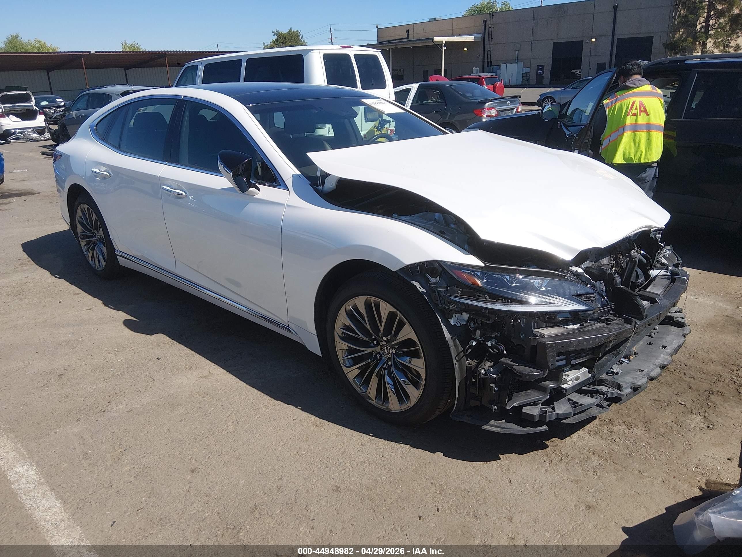 2019 Lexus LS 500, VIN JTHB51FF1K5008429 — Front end
