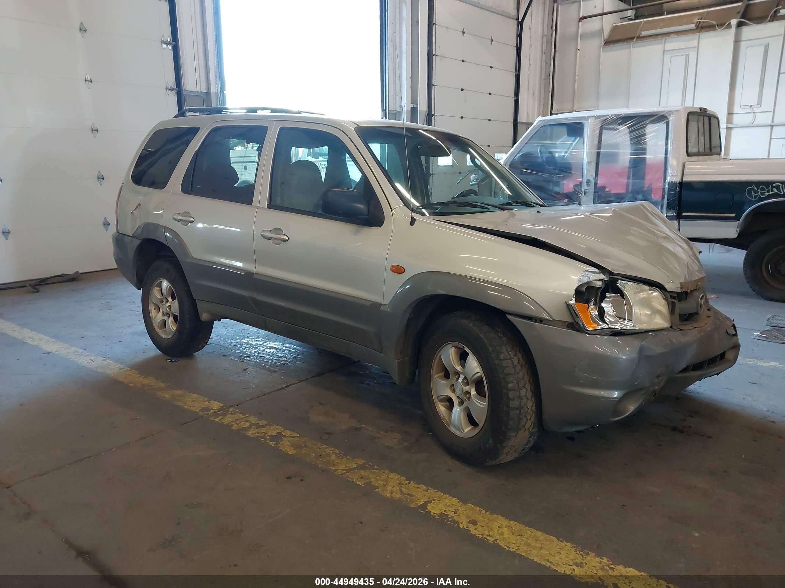 2001 Mazda Tribute LX, VIN 4F2CU08161KM61823 — Перед
