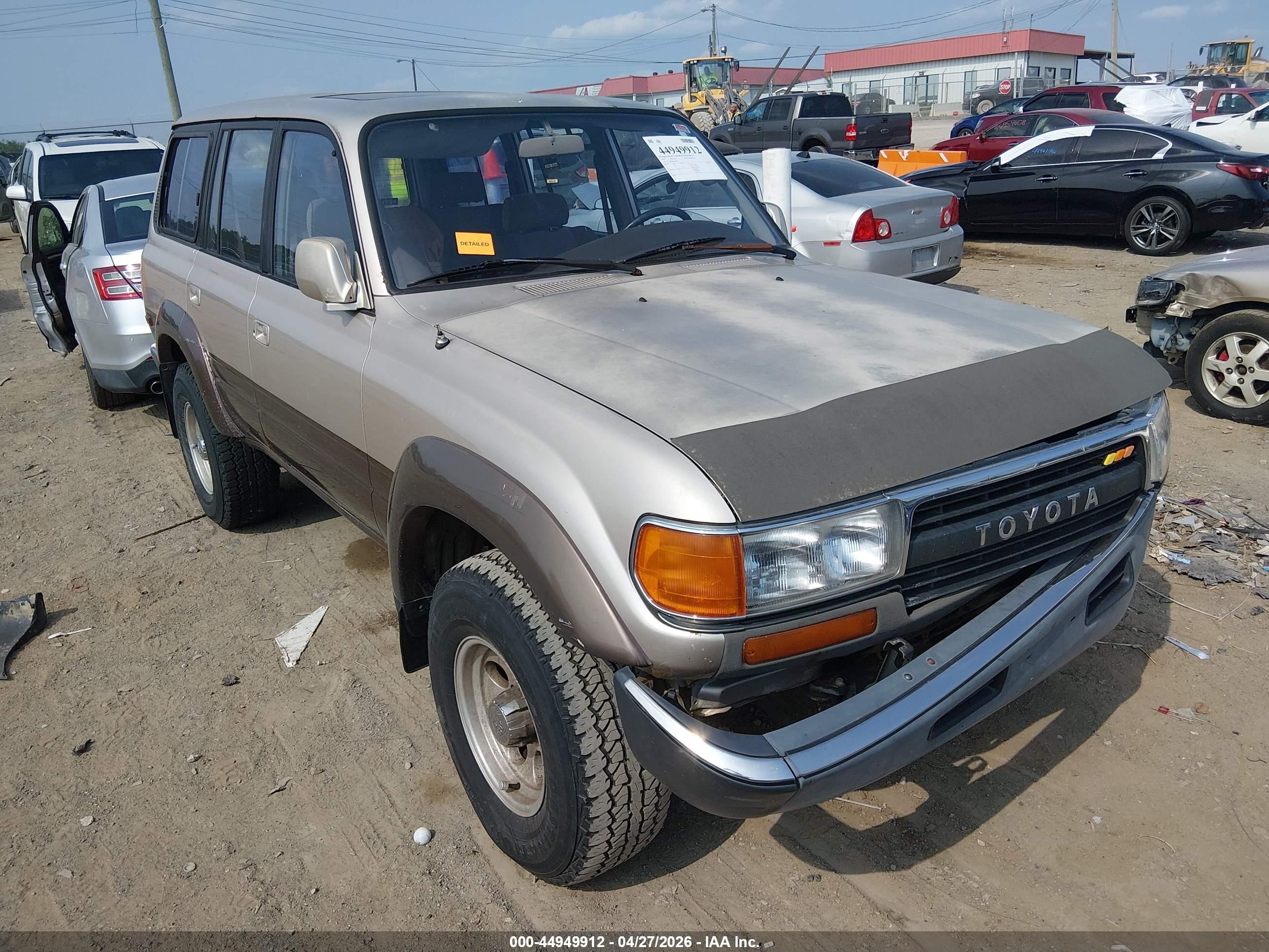 1991 Toyota Land Cruiser, VIN JT3FJ80W0M0000679 — Front end