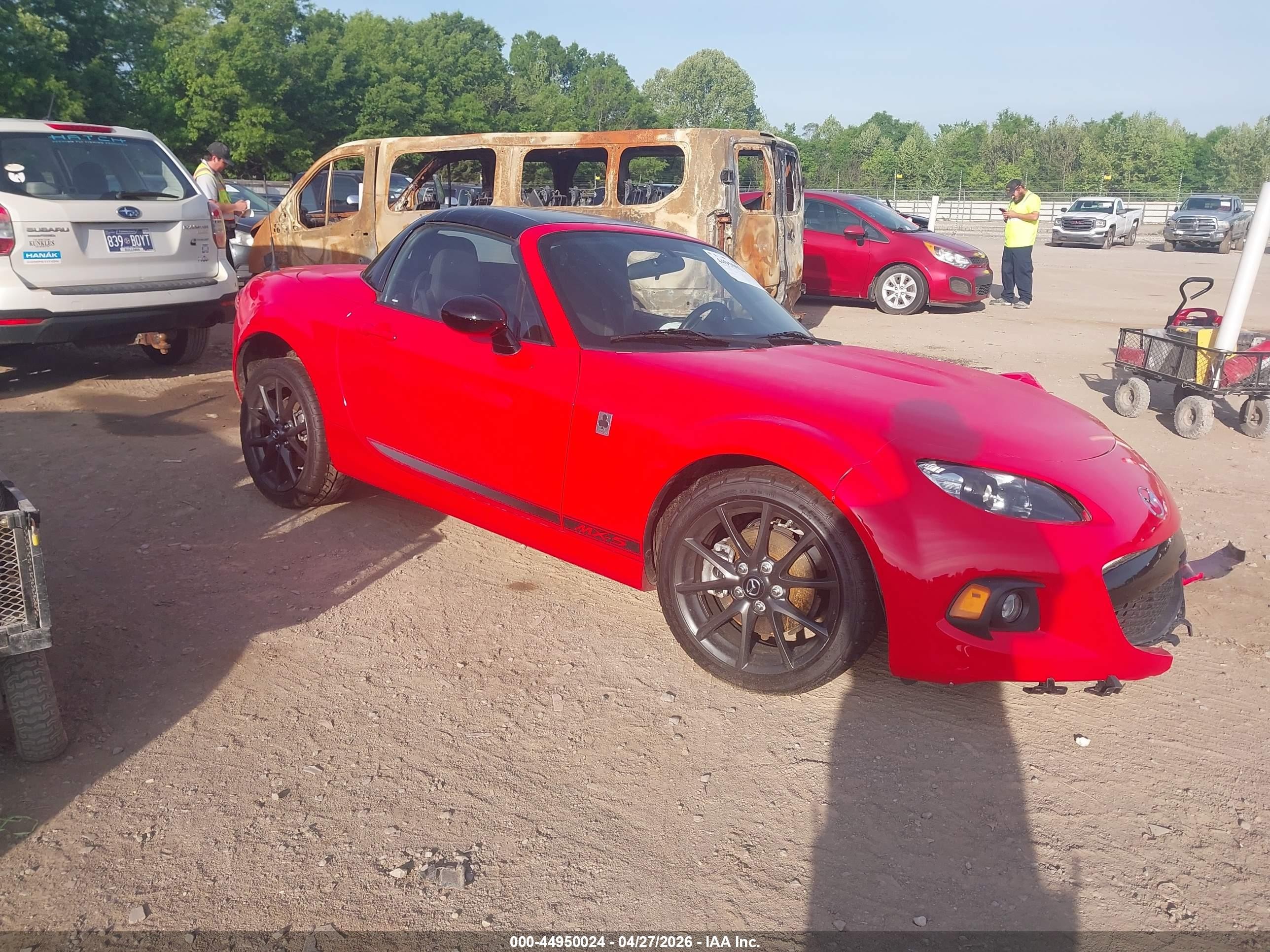 2013 Mazda MX-5 Miata Club, VIN JM1NC2MFXD0228777 — Front end