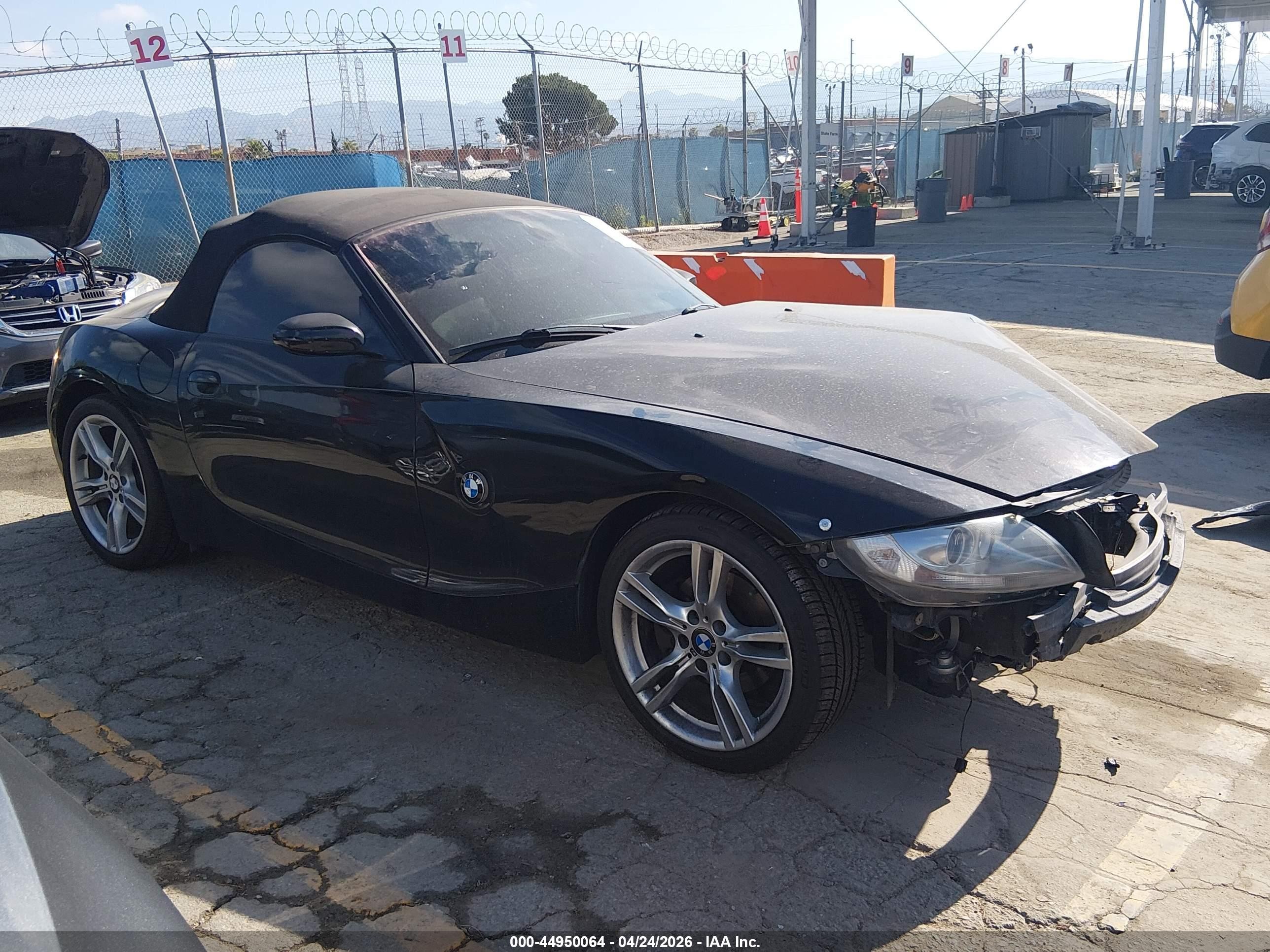 2008 BMW Z4 3.0si, VIN 4USBU535X8LX04390 — Перед