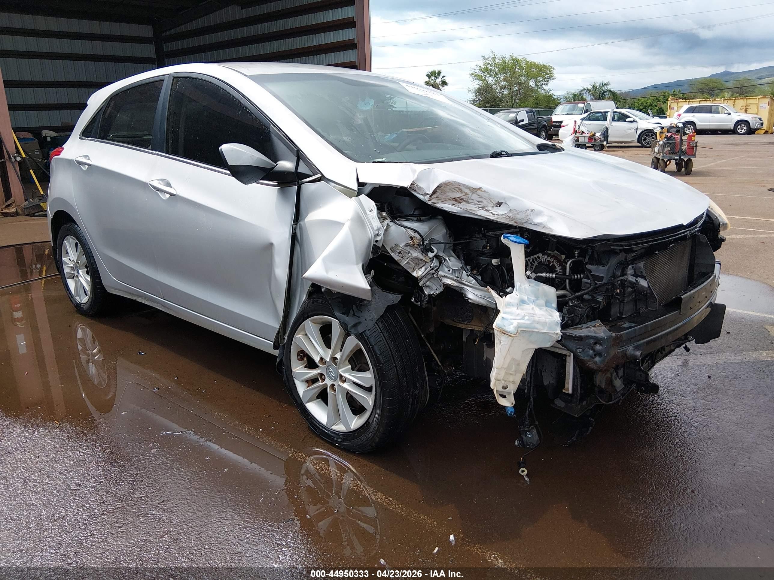 2013 Hyundai Elantra, VIN KMHD35LE2DU134290 — Front end