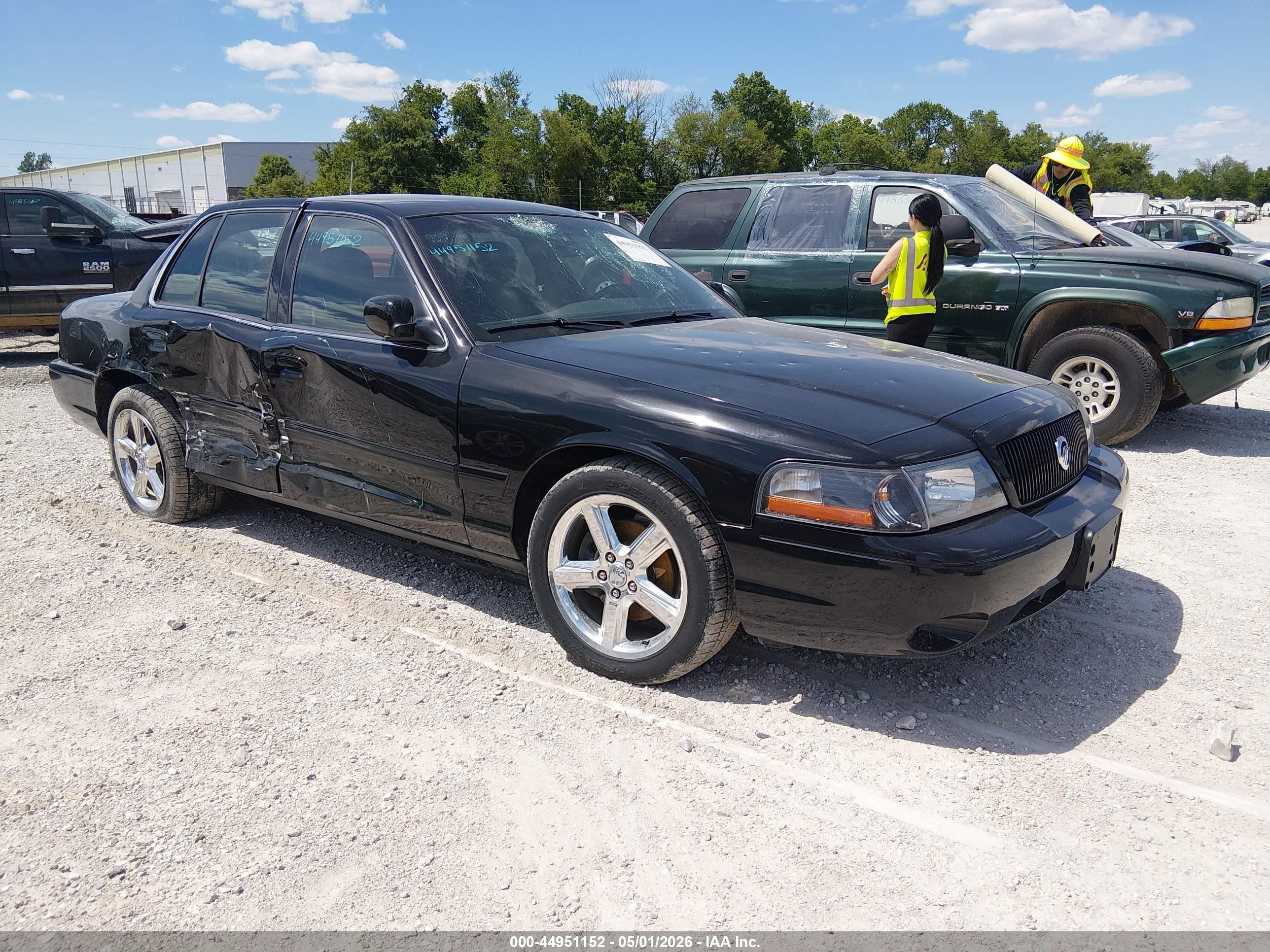 2003 Mercury Marauder, VIN 2MEHM75V63X625091 — Auction photo 1 of 5